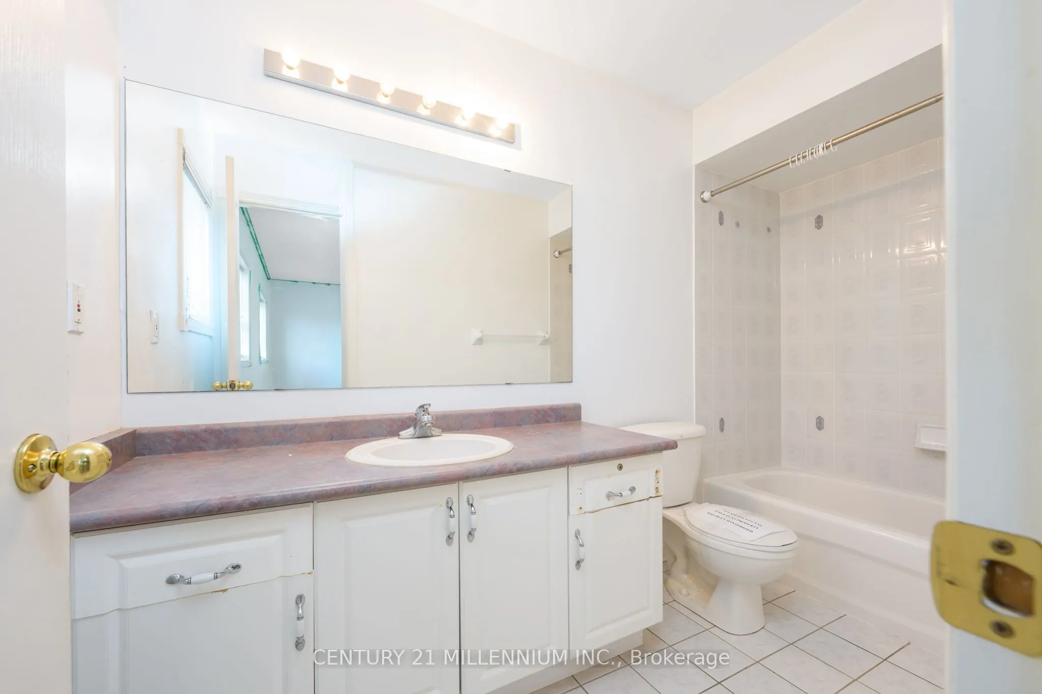 87 Heartleaf Crescent