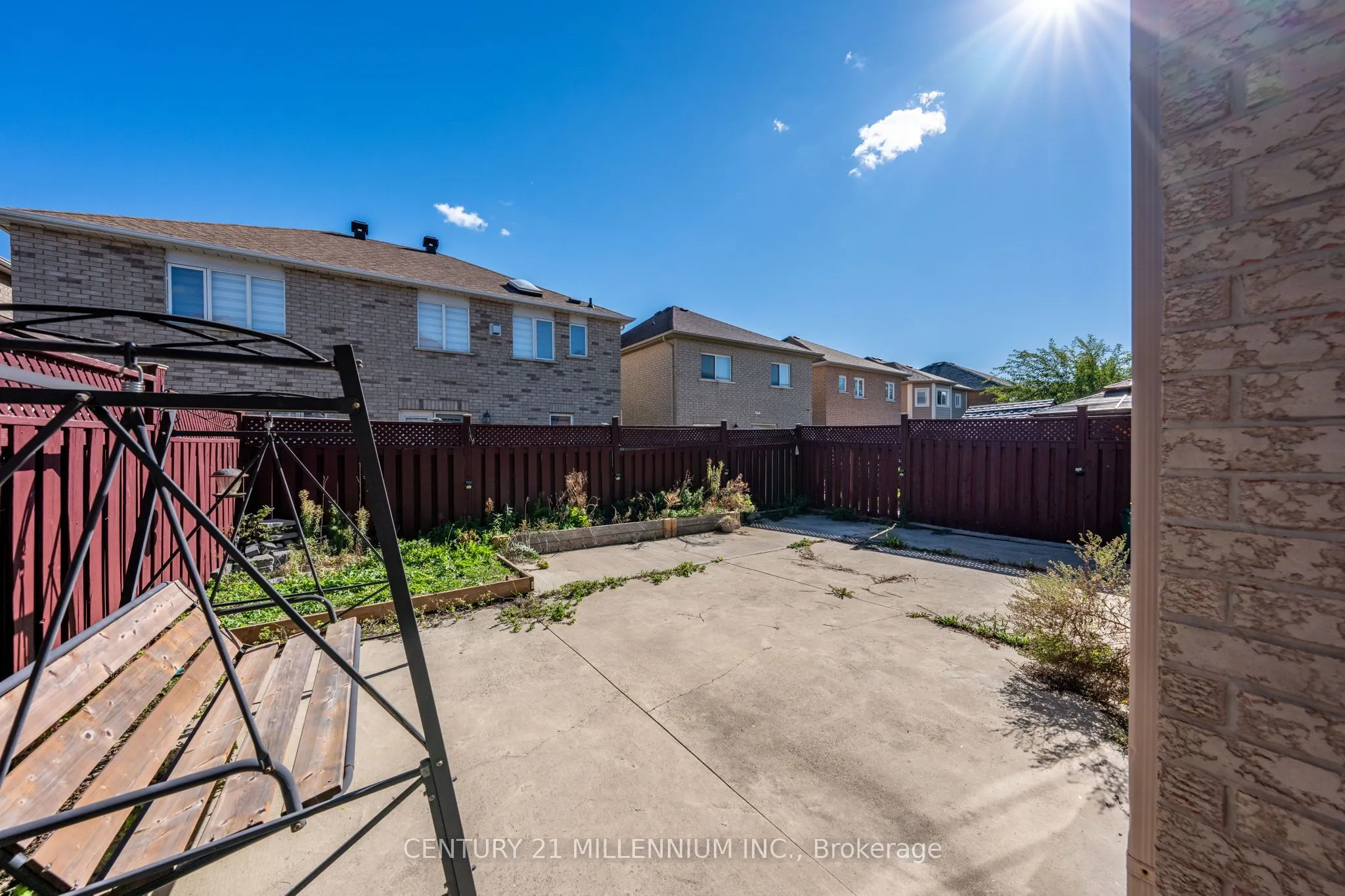 87 Heartleaf Crescent