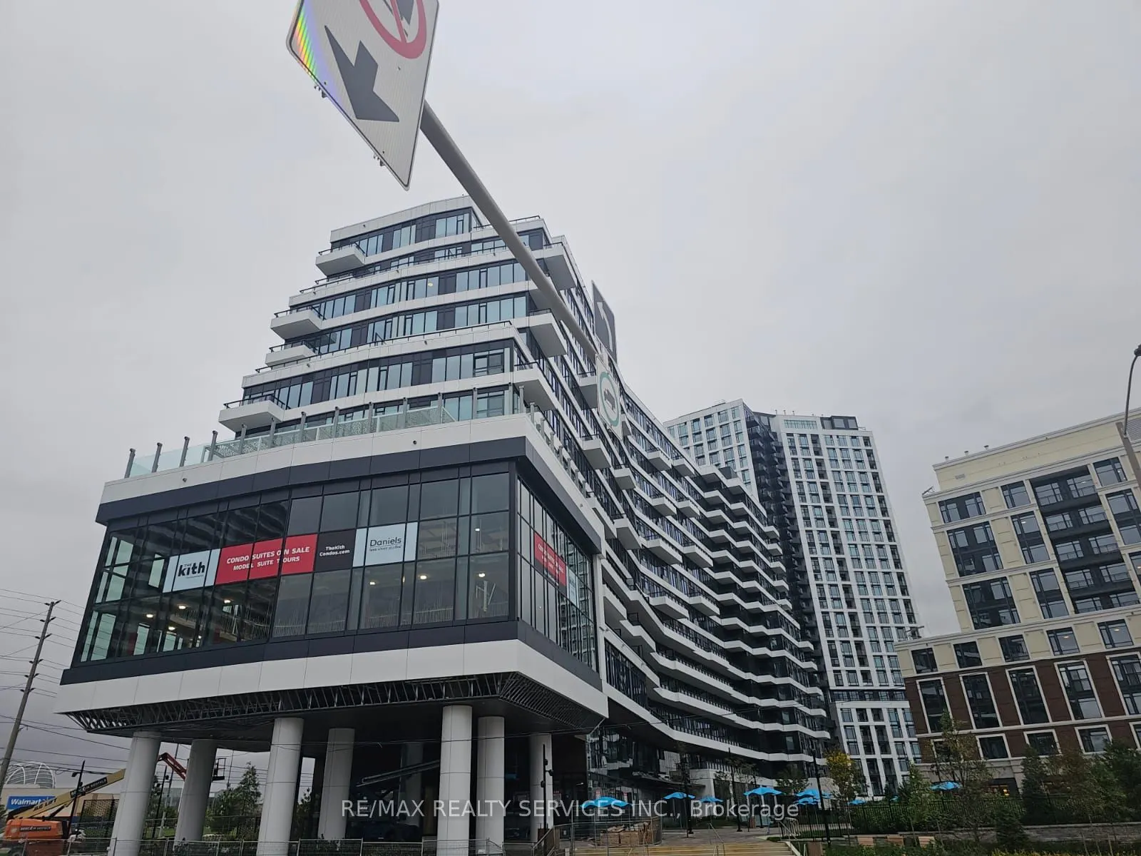 2485 Eglinton Avenue W, #1305