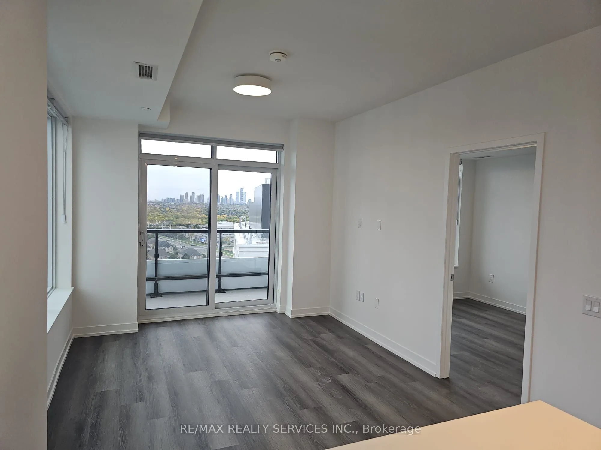 2485 Eglinton Avenue W, #1305