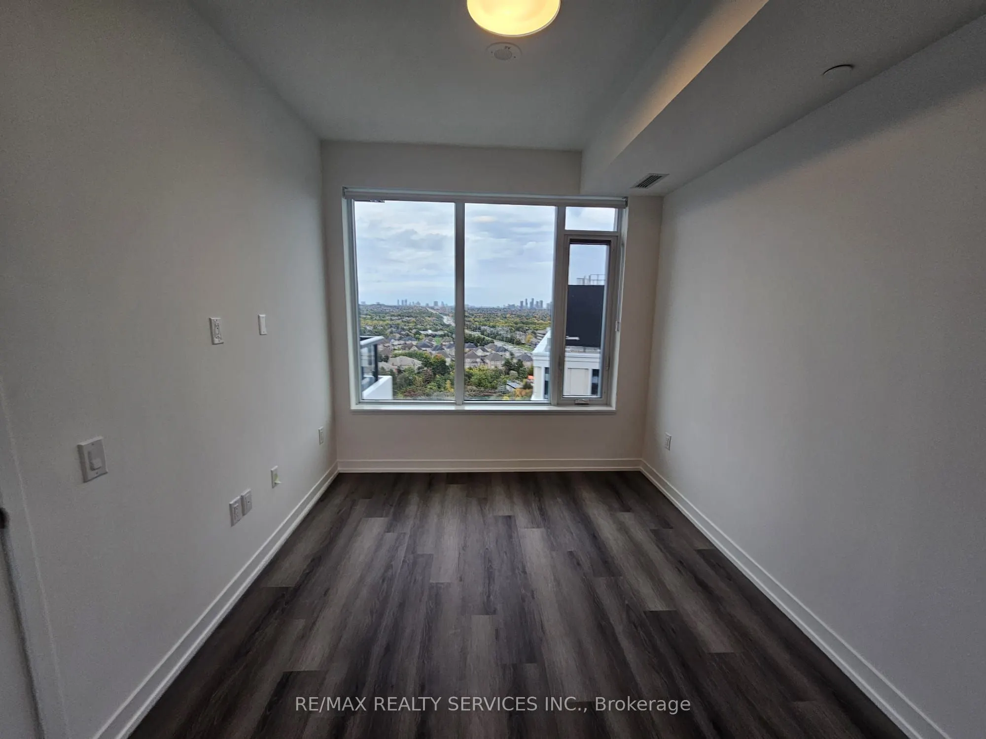 2485 Eglinton Avenue W, #1305