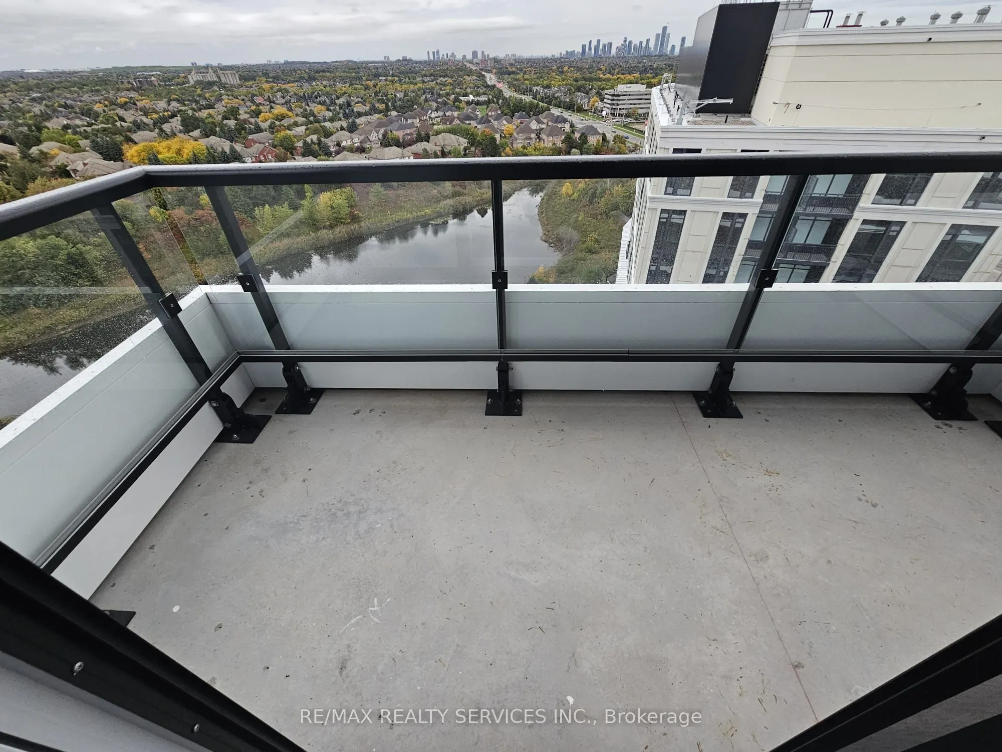 2485 Eglinton Avenue W, #1305