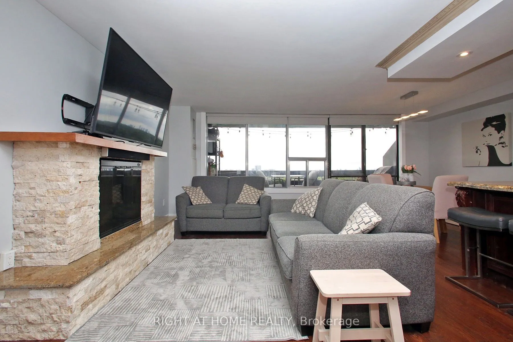 11 Wincott Drive, #1508