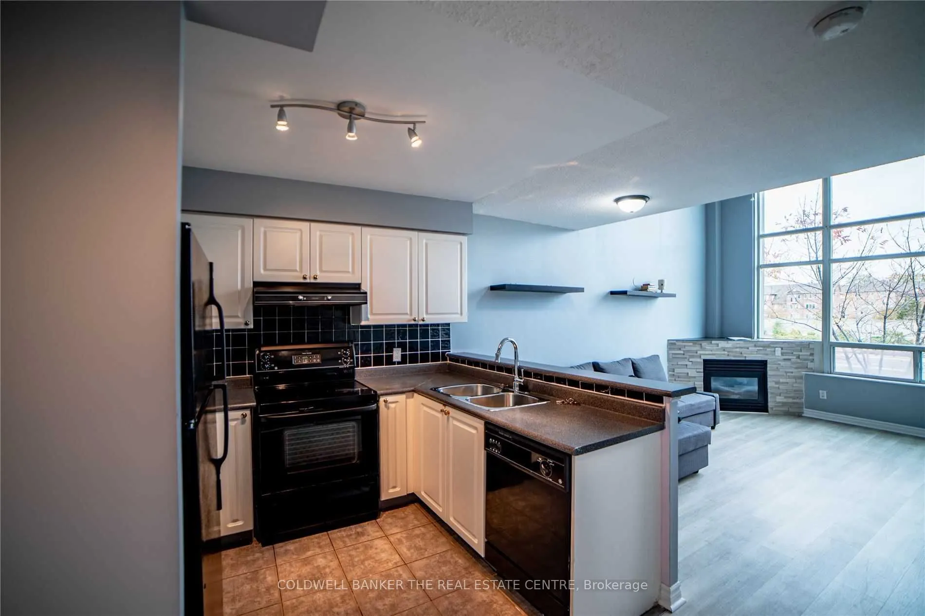 200 Manitoba Street, #224