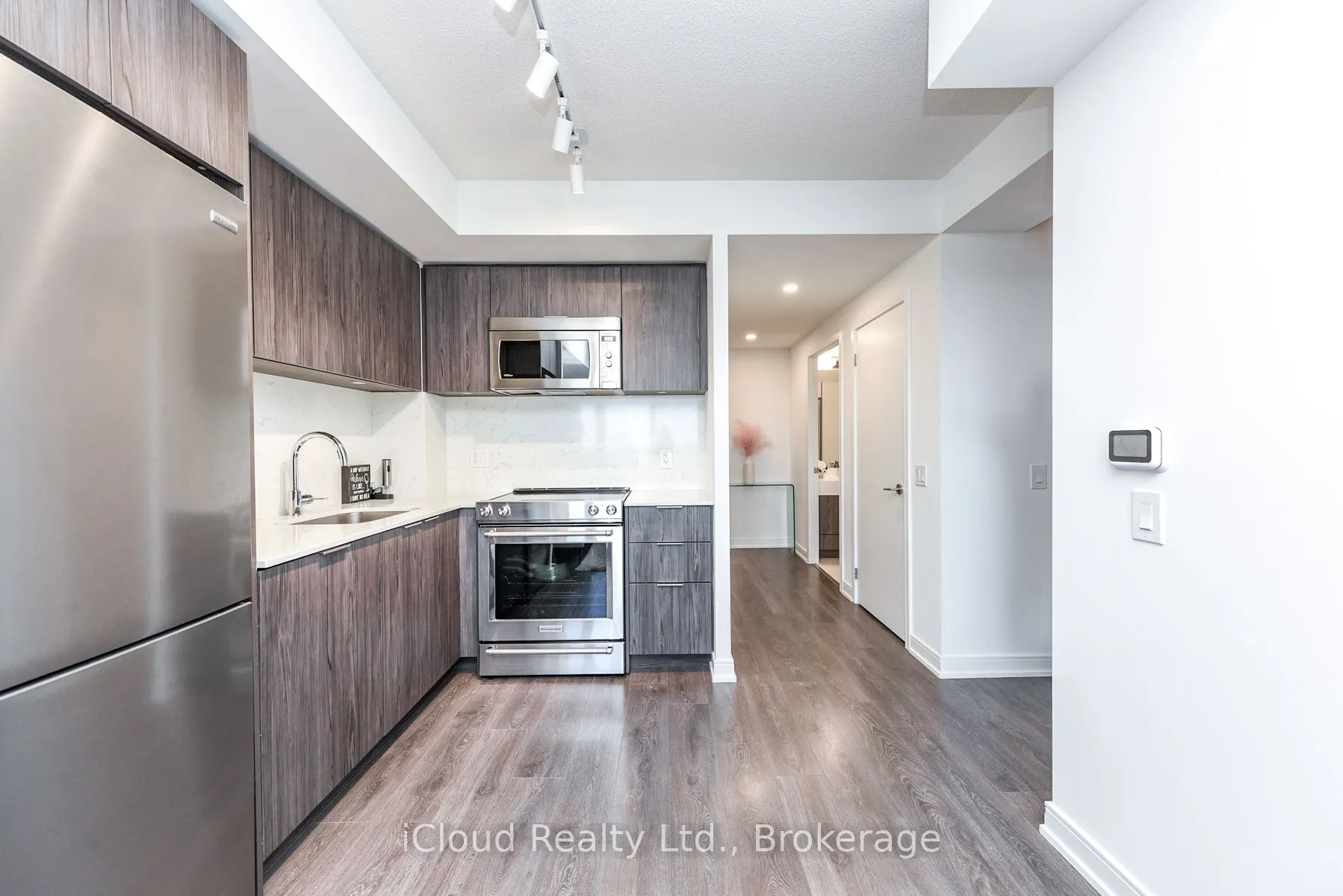 30 Samuel Wood Way, #1201