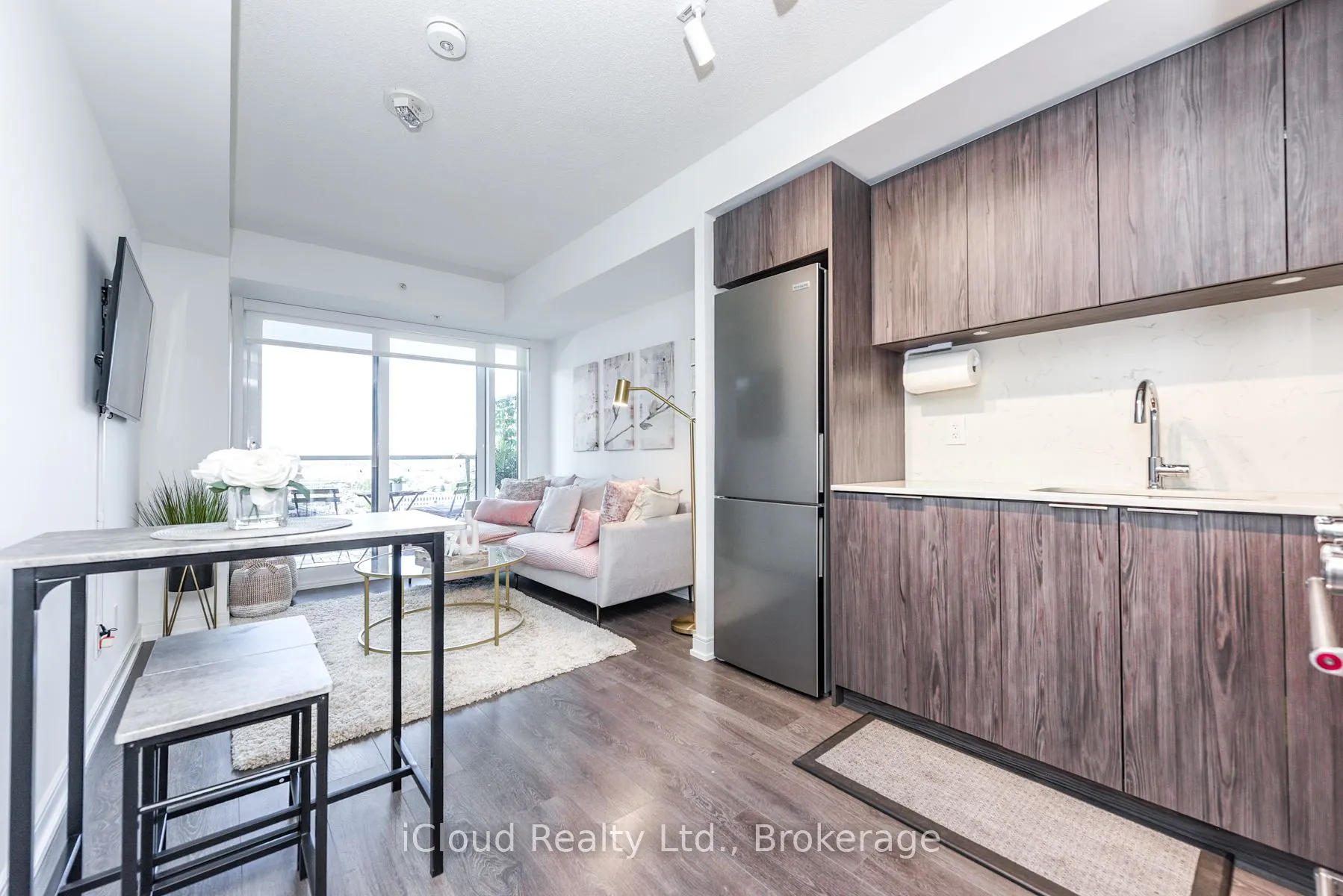 30 Samuel Wood Way, #1201