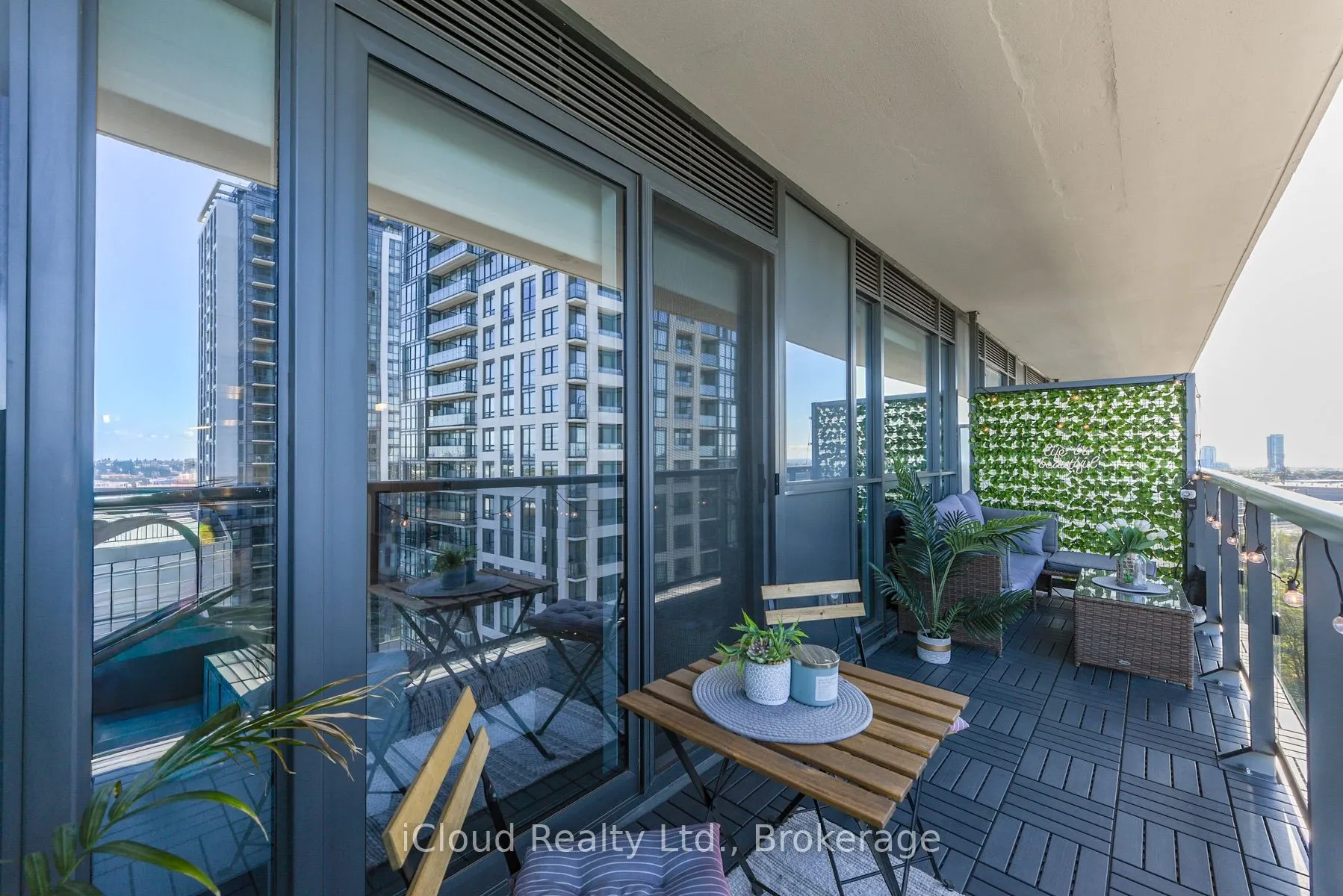 30 Samuel Wood Way, #1201