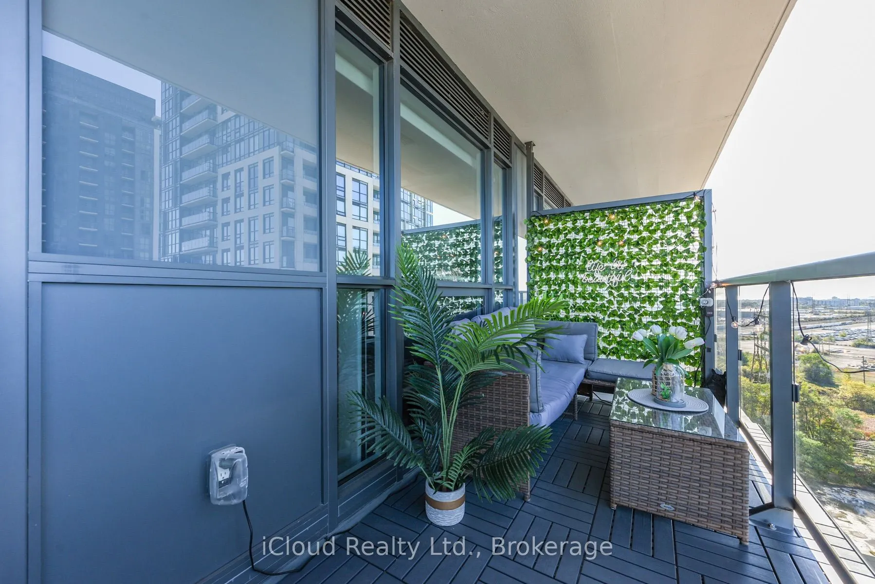 30 Samuel Wood Way, #1201