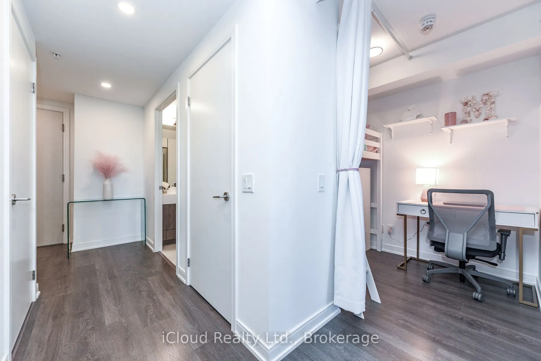 30 Samuel Wood Way, #1201