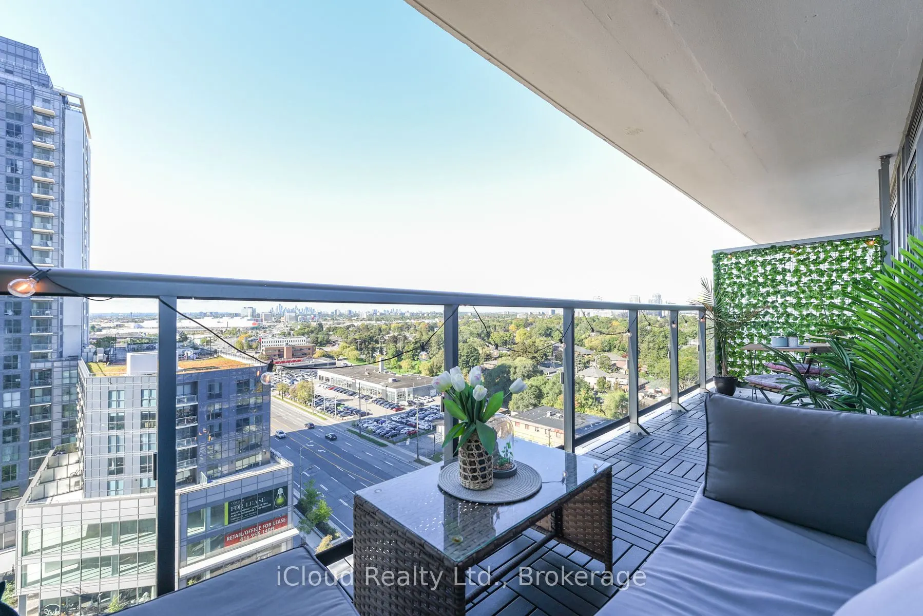 30 Samuel Wood Way, #1201