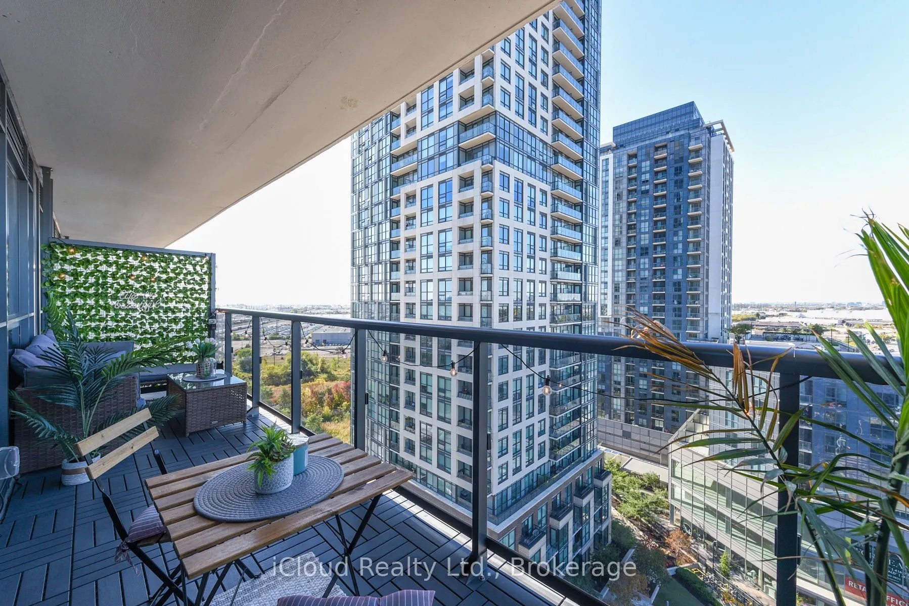 30 Samuel Wood Way, #1201