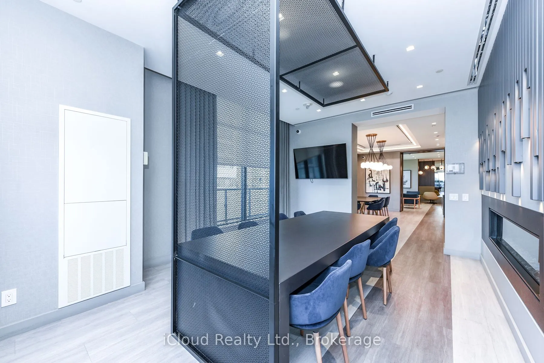 30 Samuel Wood Way, #1201