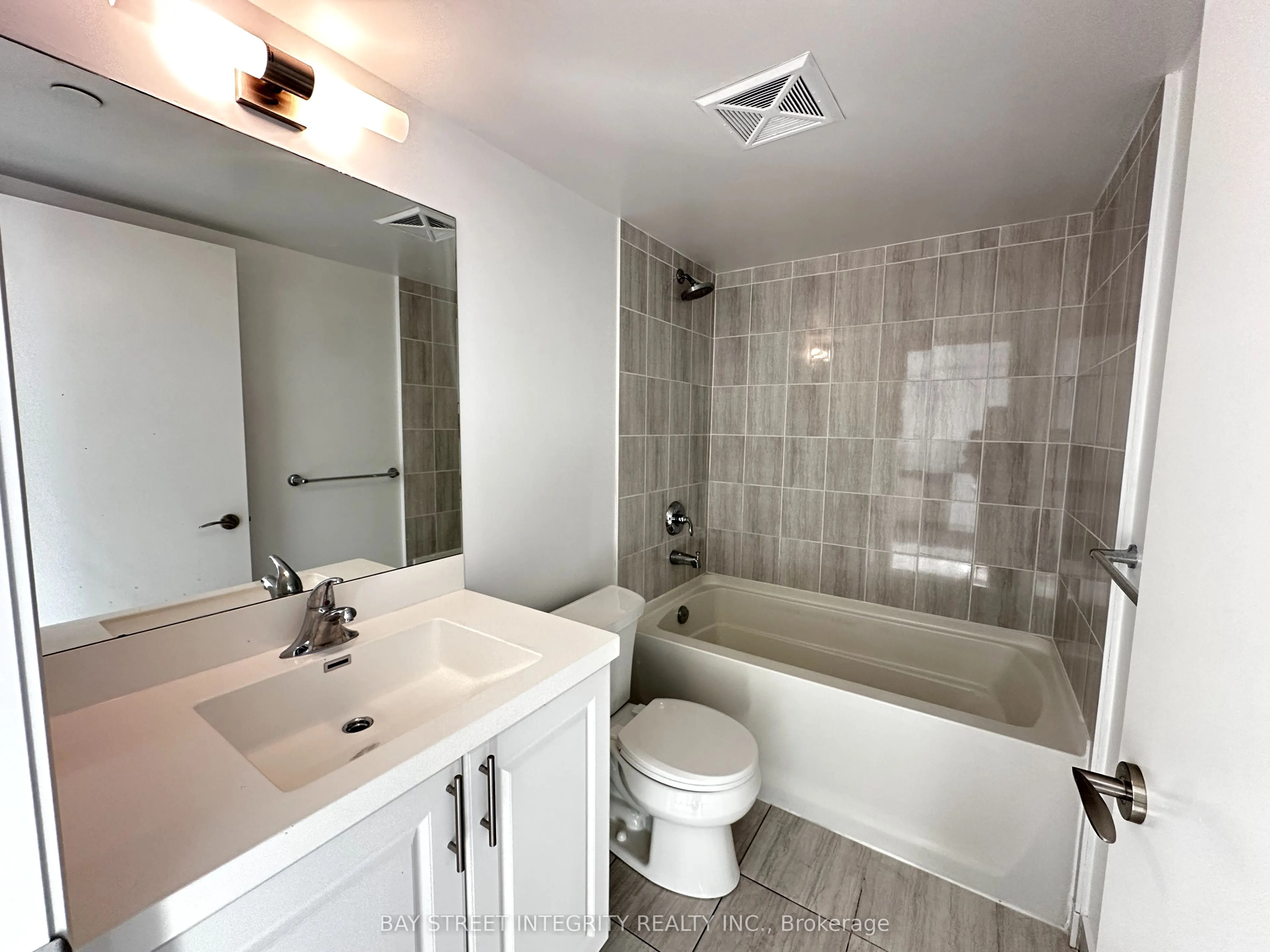 3091 Dufferin Street, #1102