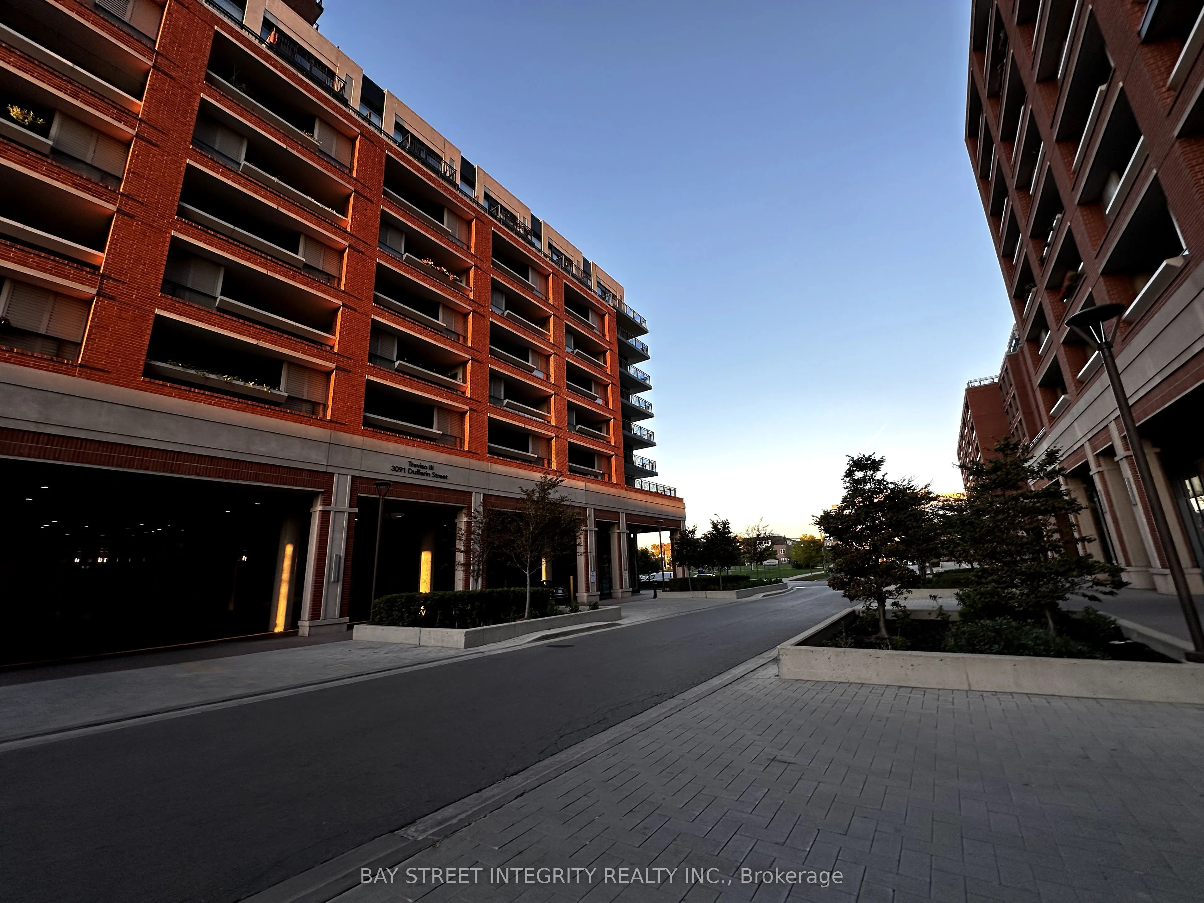 3091 Dufferin Street, #1102