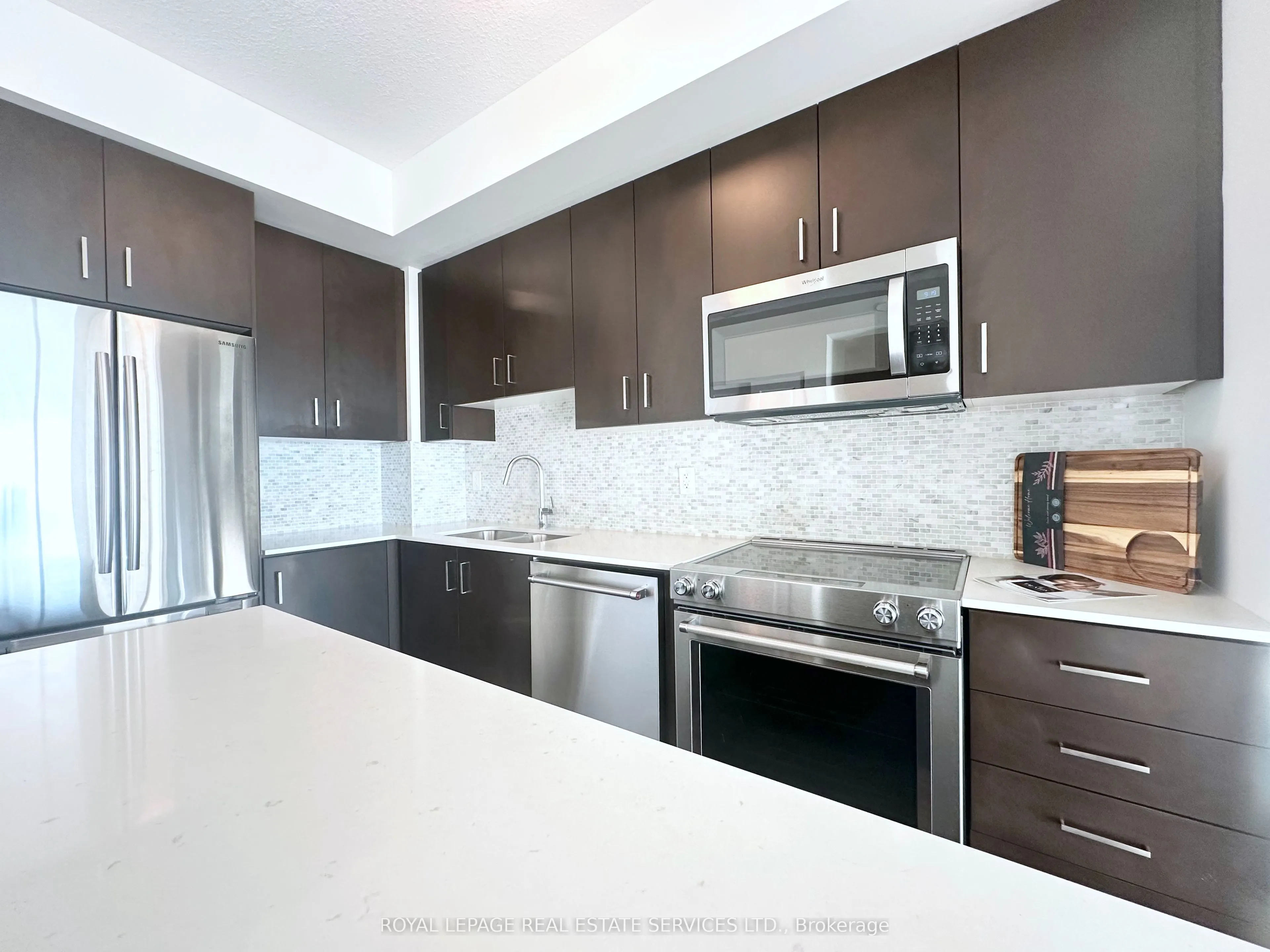 2333 Taunton Road, #1009