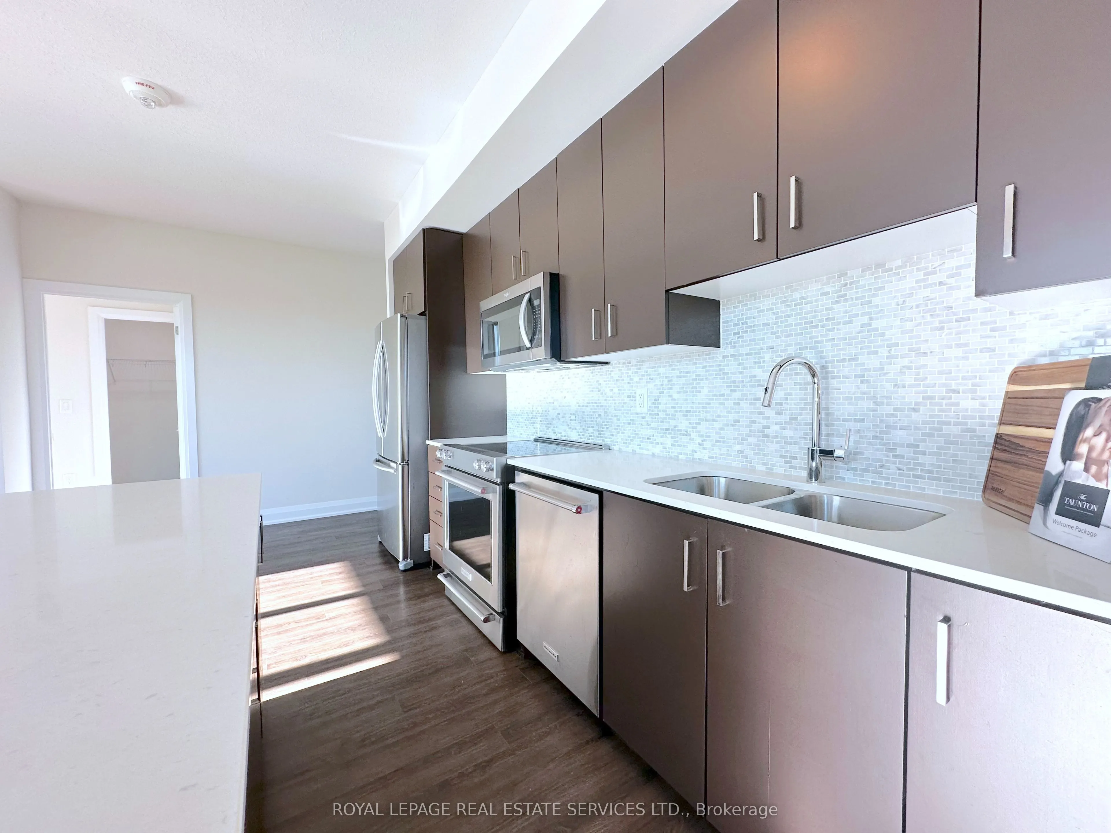 2333 Taunton Road, #328