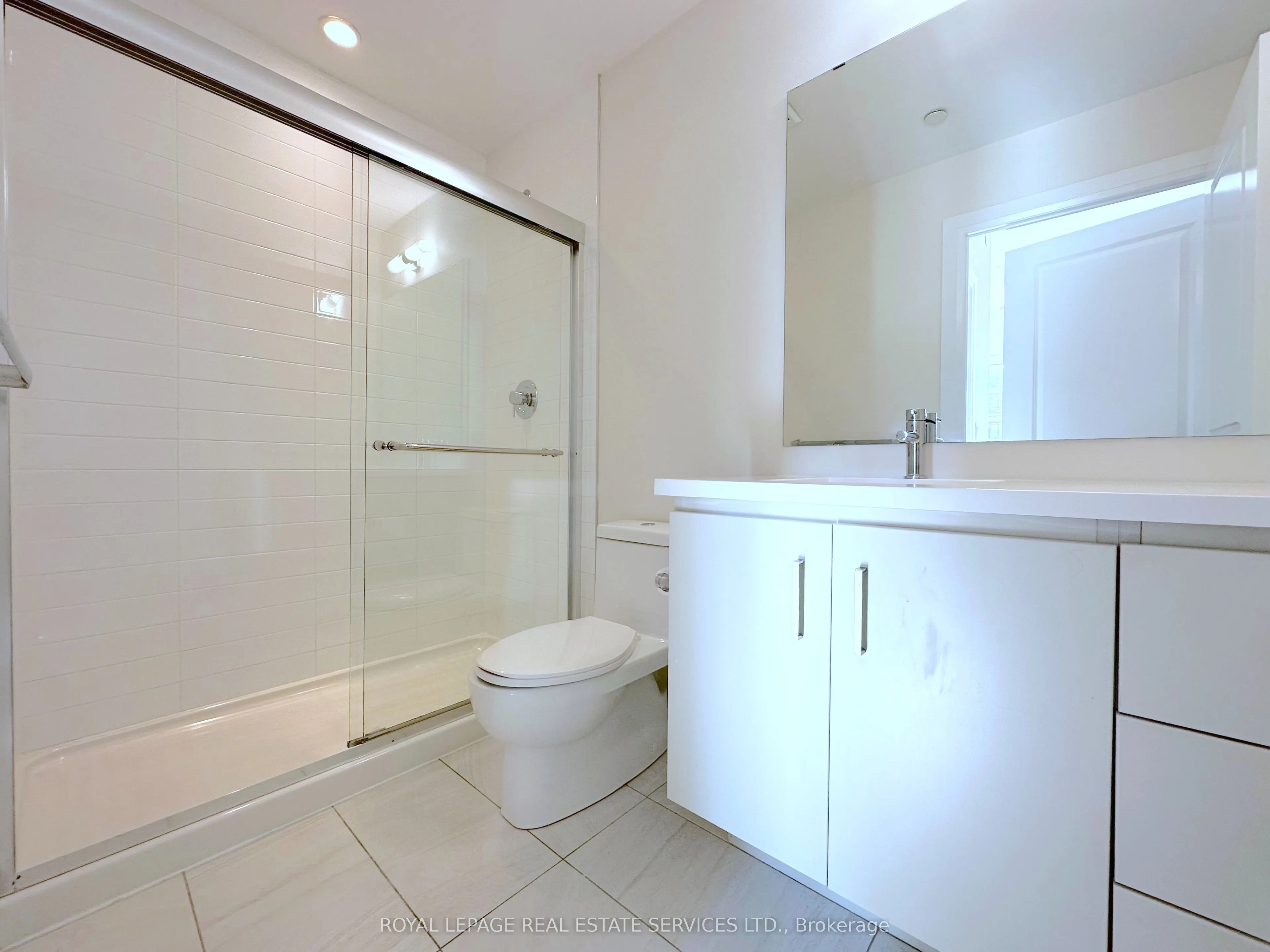 2333 Taunton Road, #328