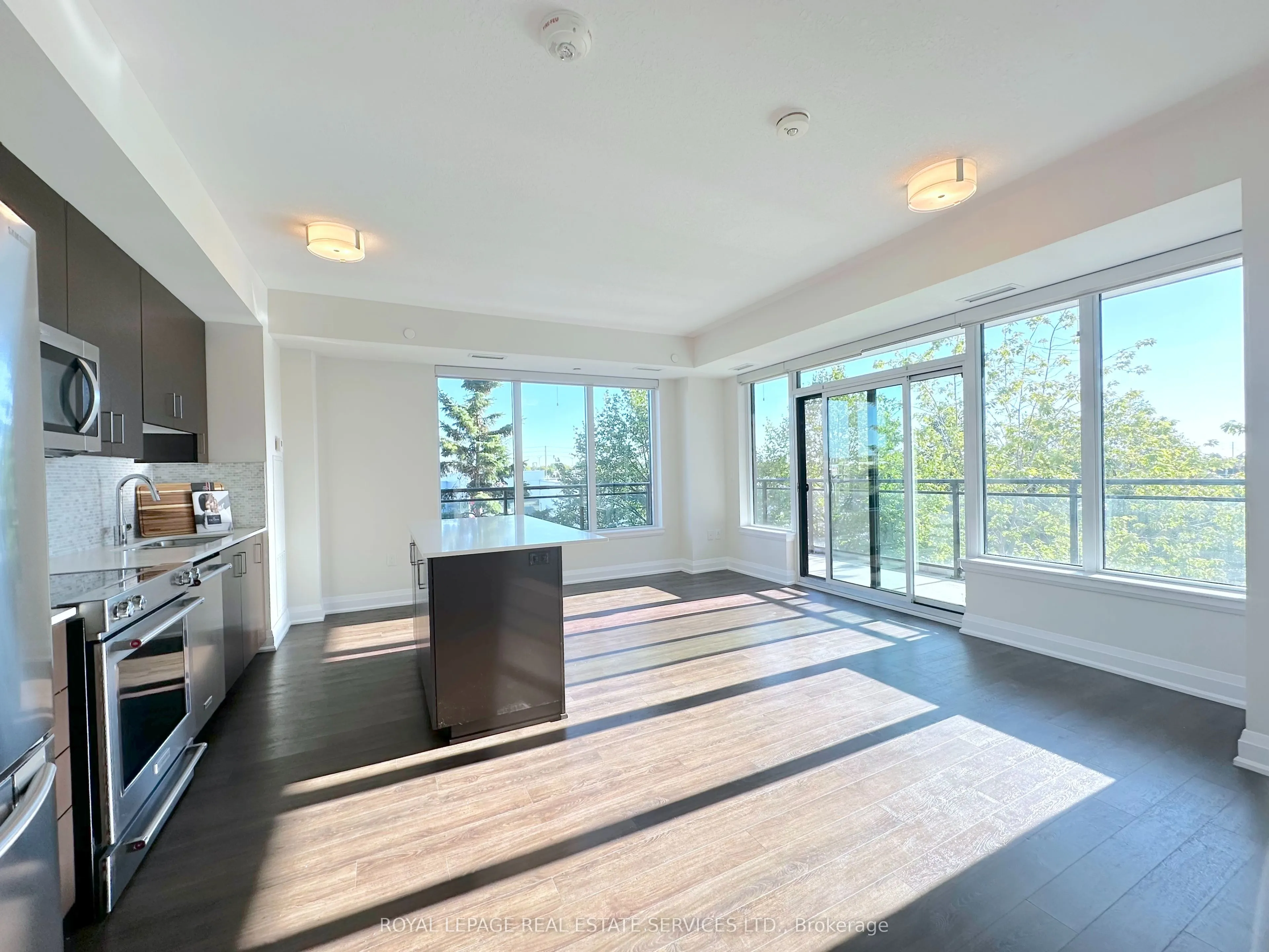 2333 Taunton Road, #328