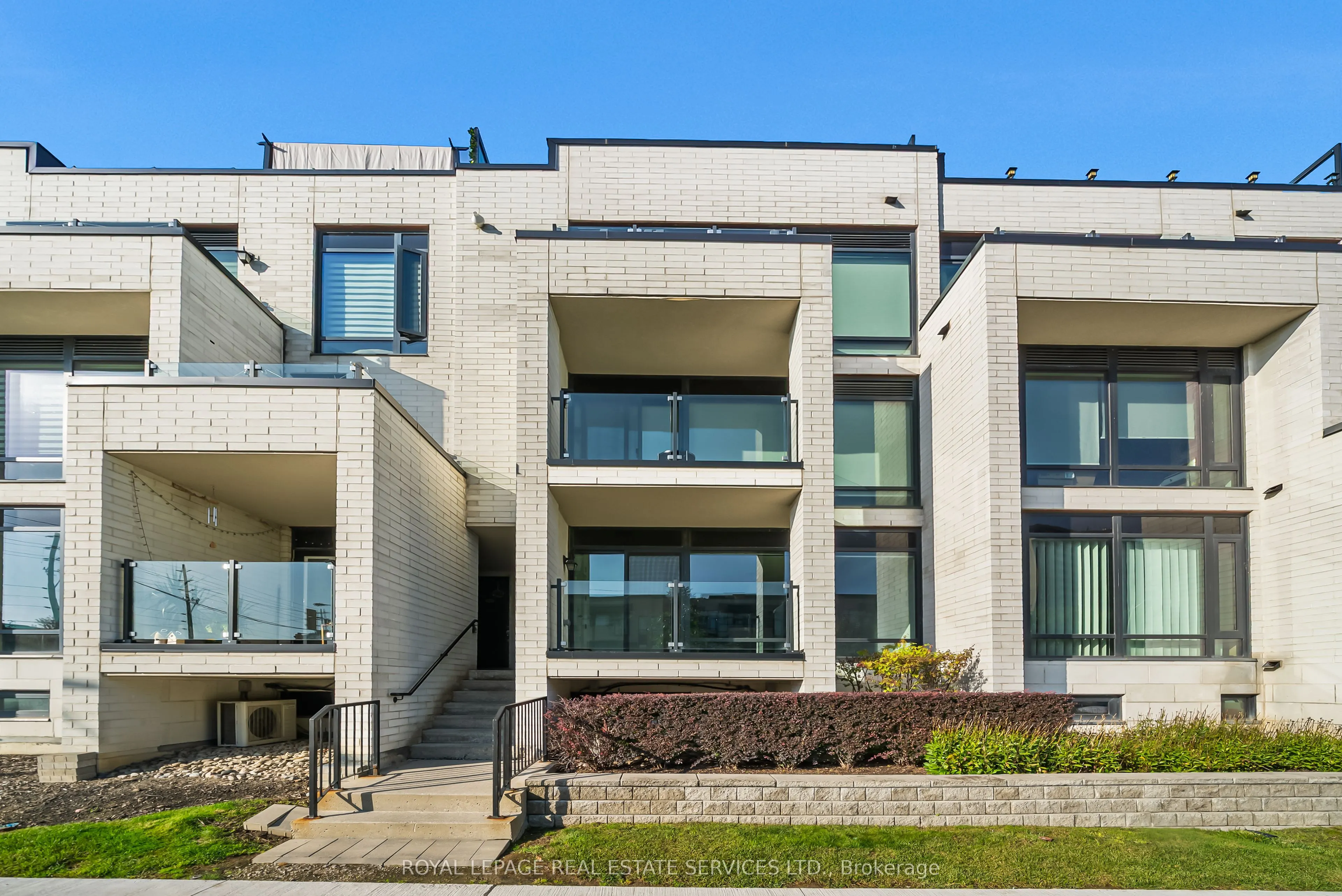 130 Widdicombe Hill Boulevard, #413