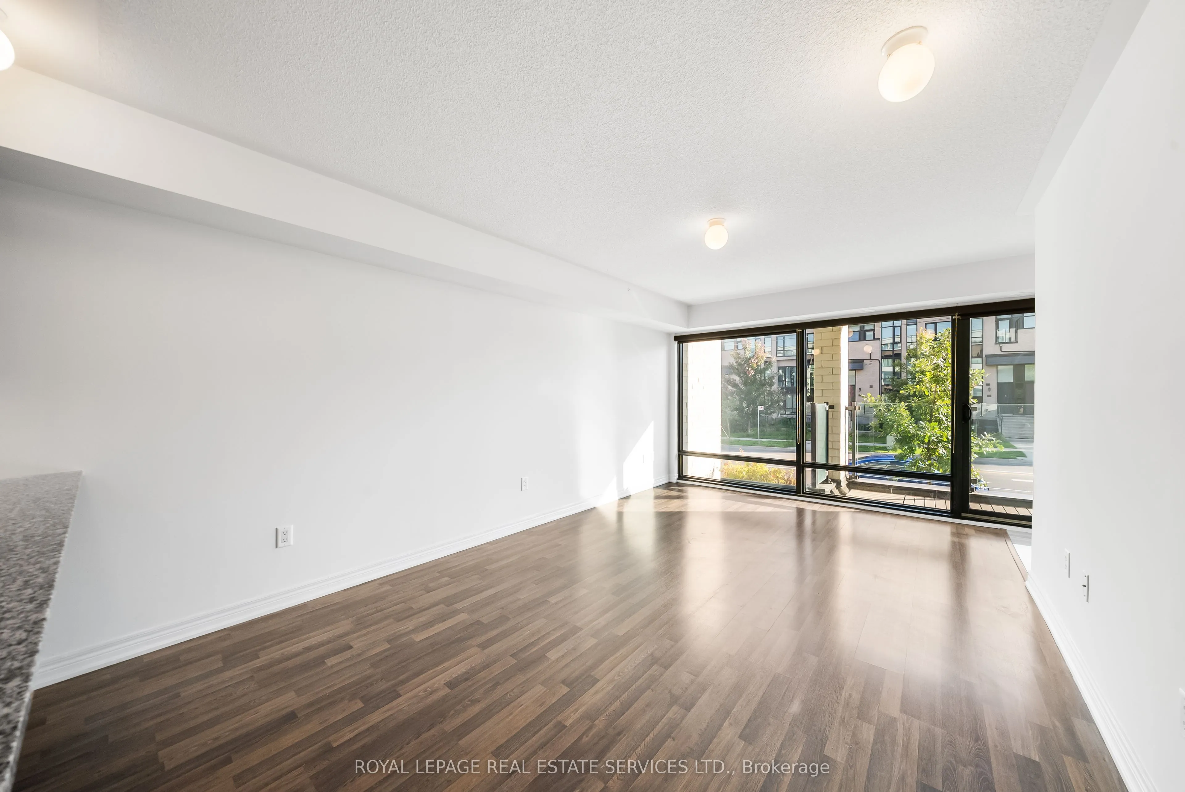 130 Widdicombe Hill Boulevard, #413