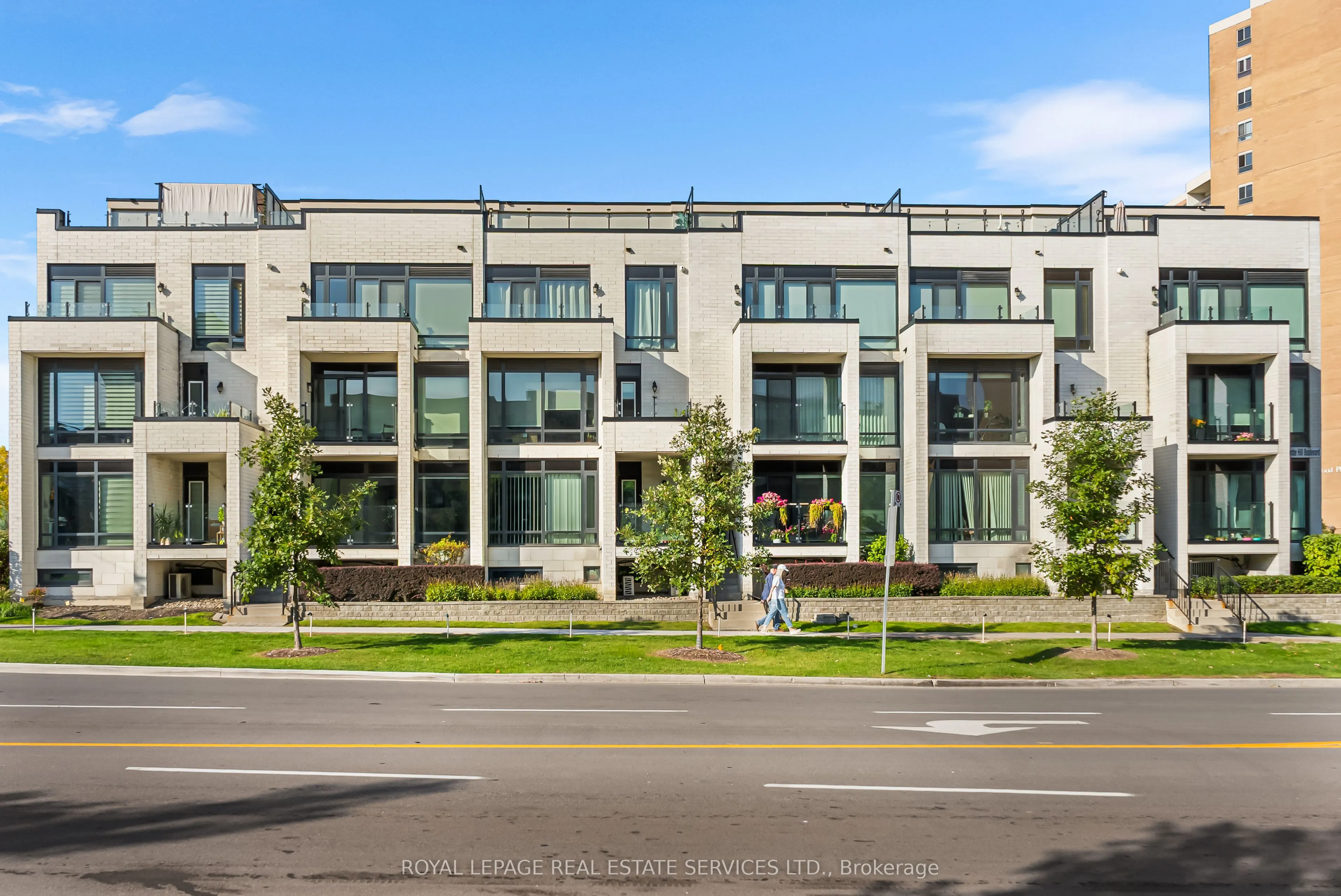 130 Widdicombe Hill Boulevard, #413