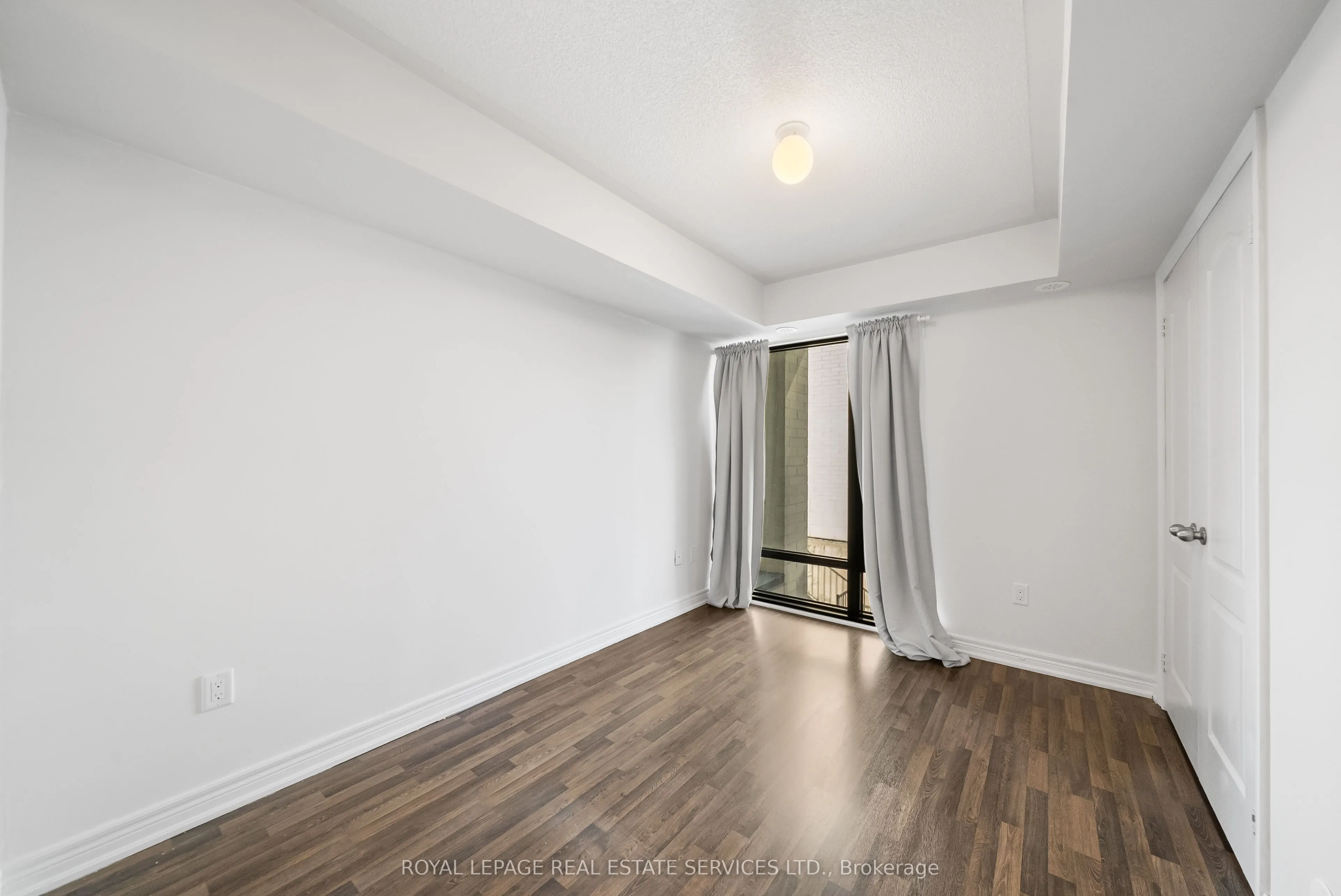 130 Widdicombe Hill Boulevard, #413
