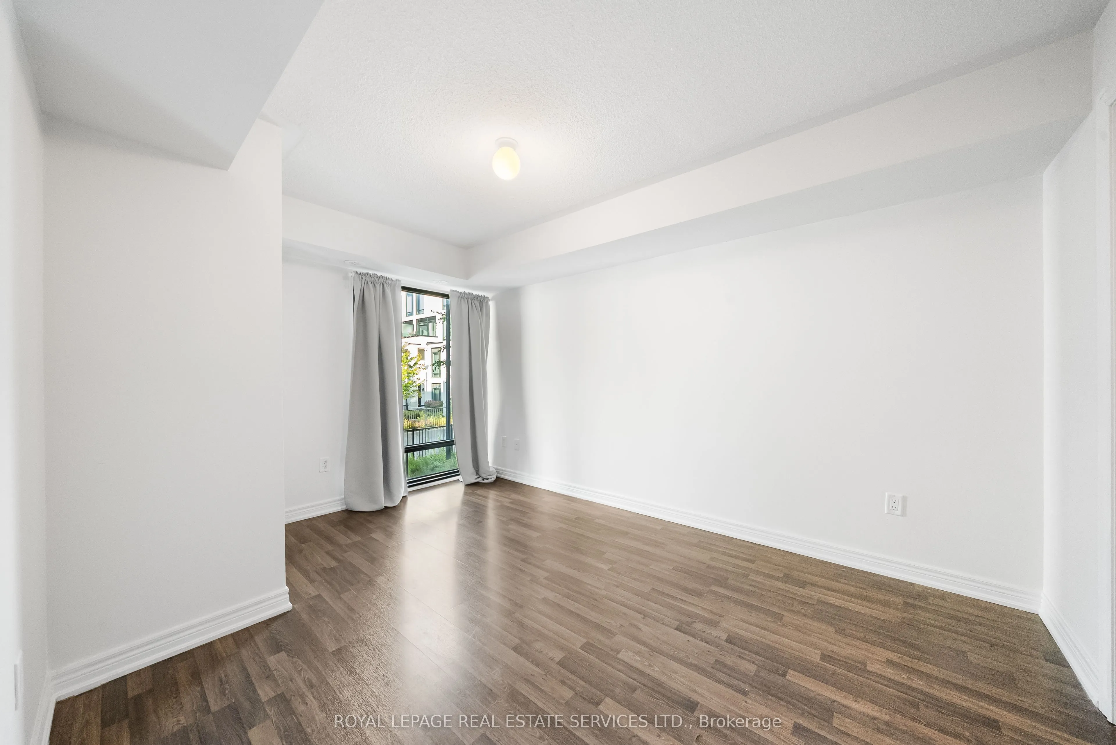 130 Widdicombe Hill Boulevard, #413