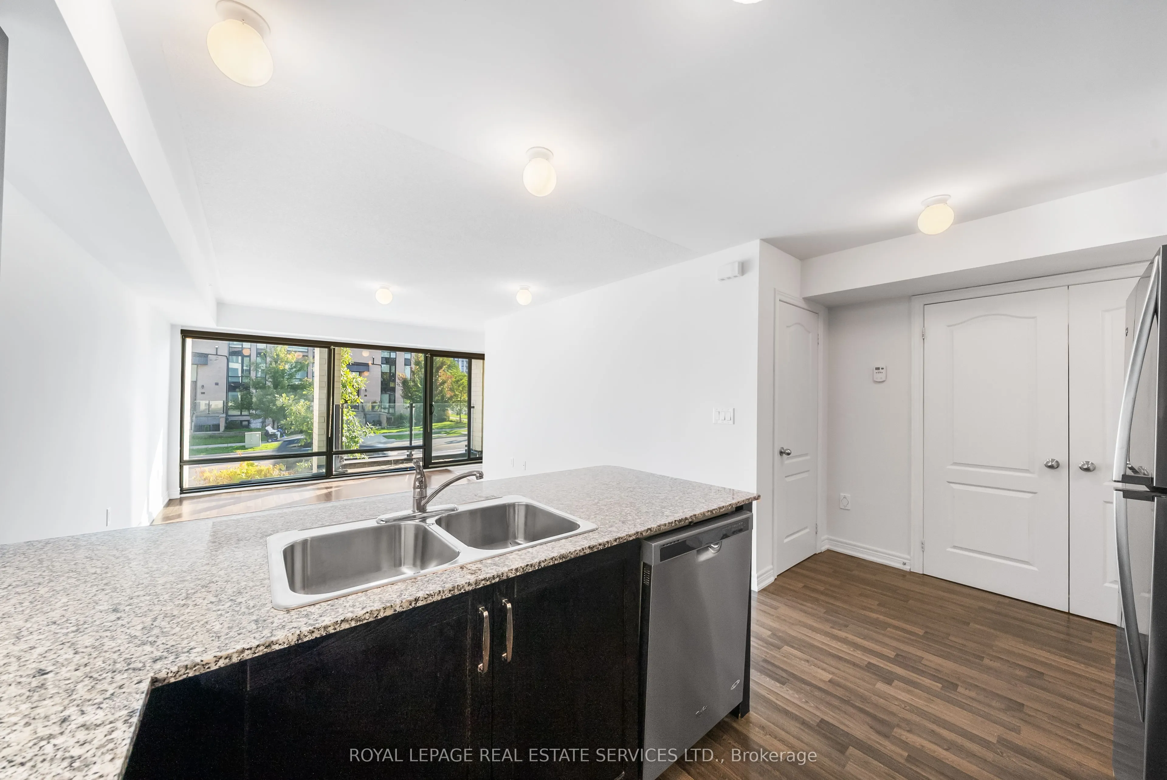 130 Widdicombe Hill Boulevard, #413