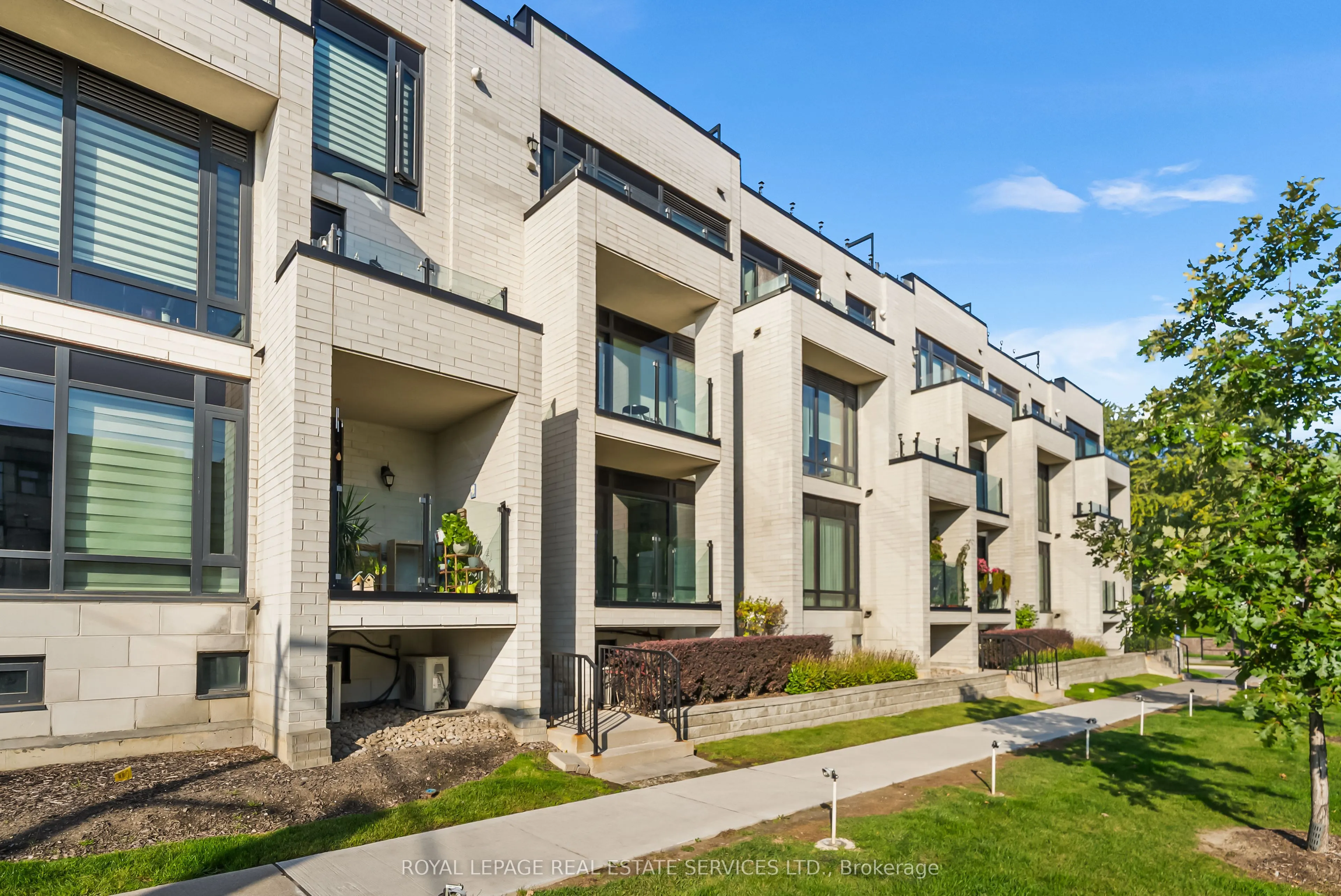 130 Widdicombe Hill Boulevard, #413