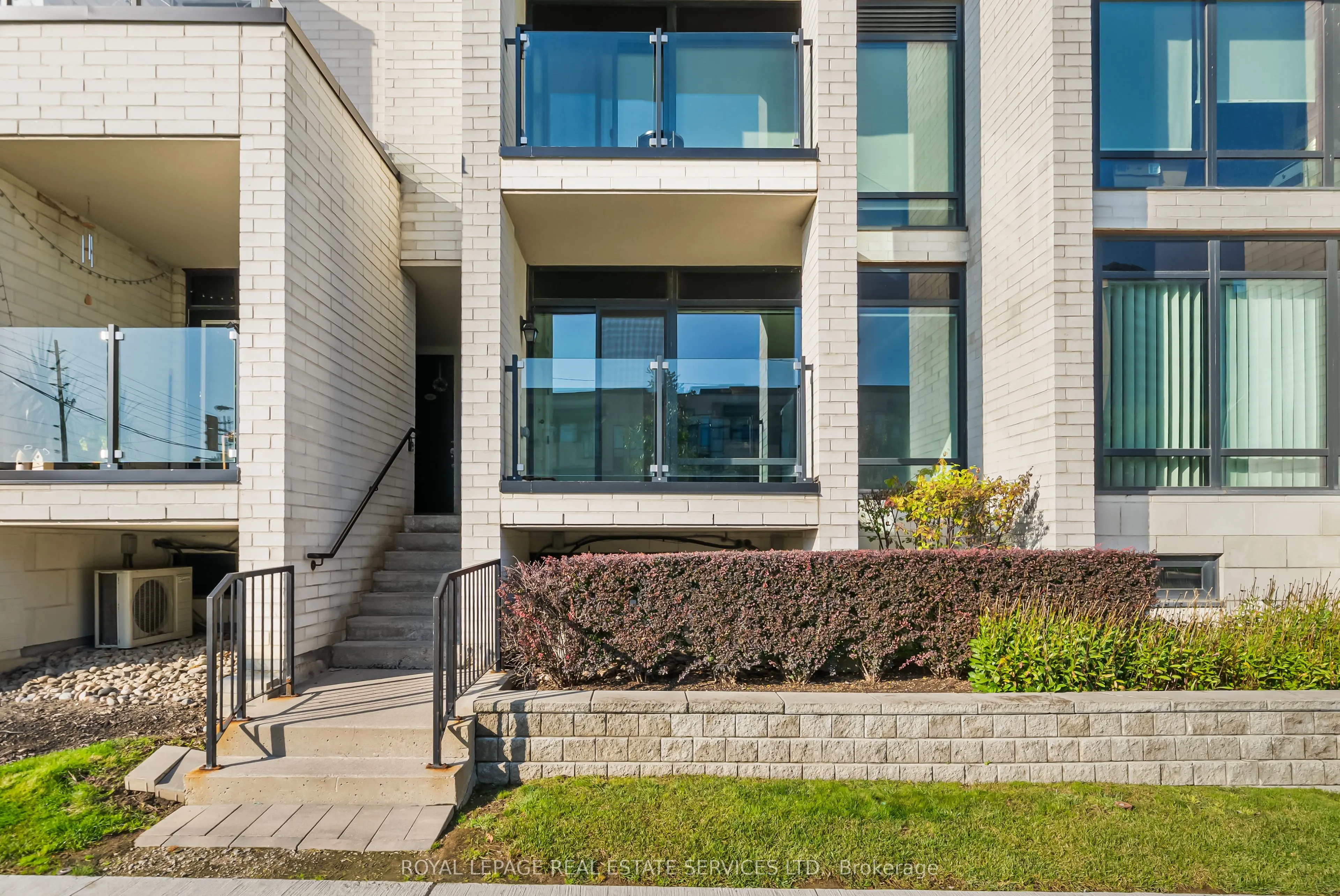 130 Widdicombe Hill Boulevard, #413