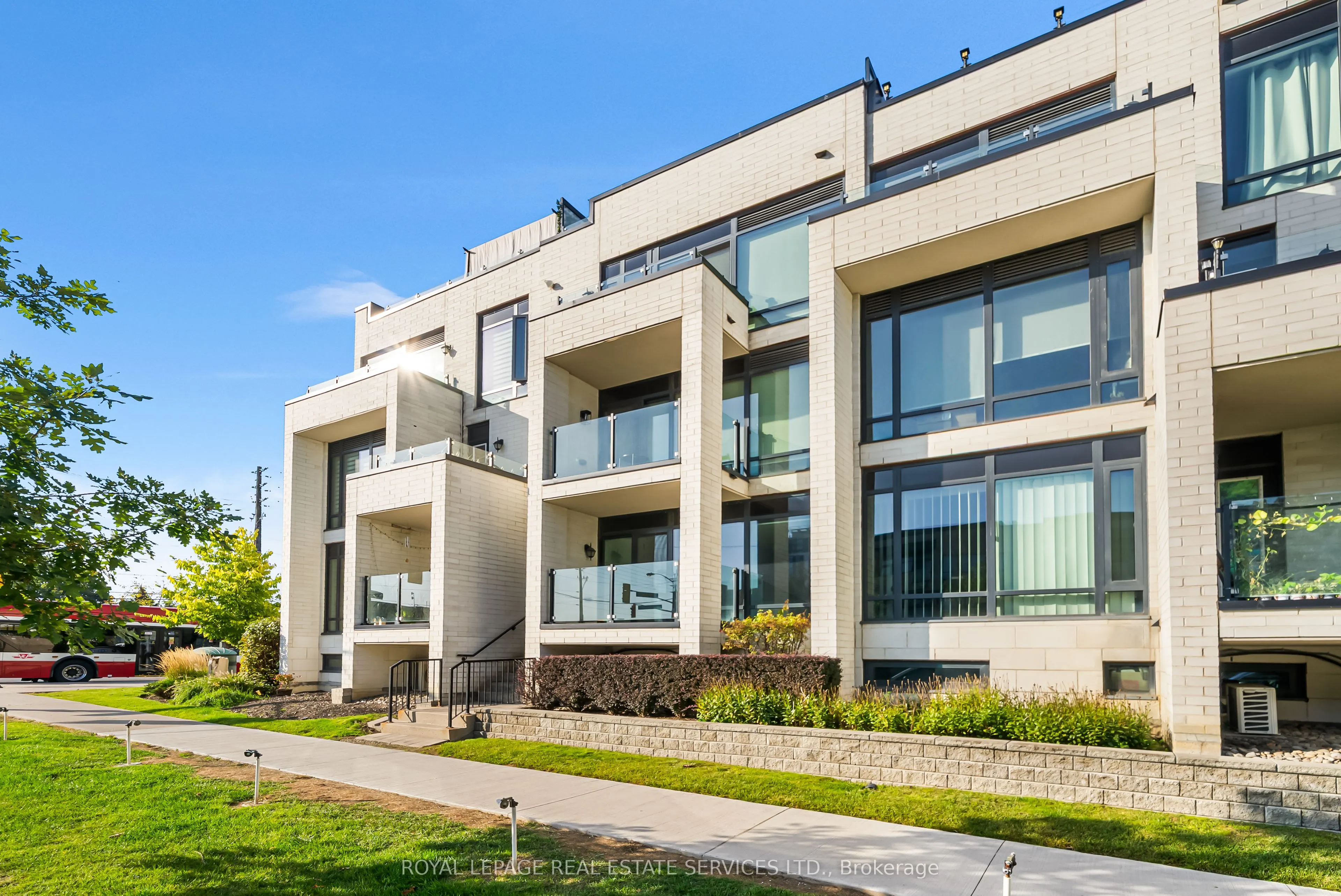 130 Widdicombe Hill Boulevard, #413