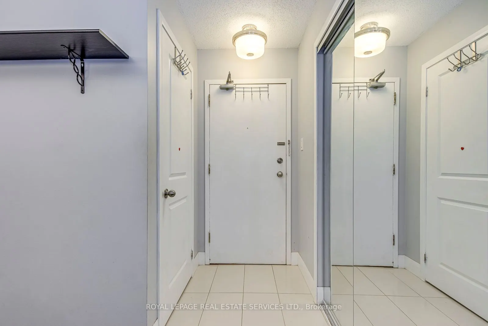 1450 Glen Abbey Gate, #911