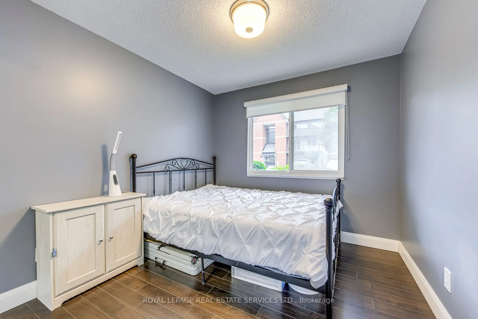 1450 Glen Abbey Gate, #911