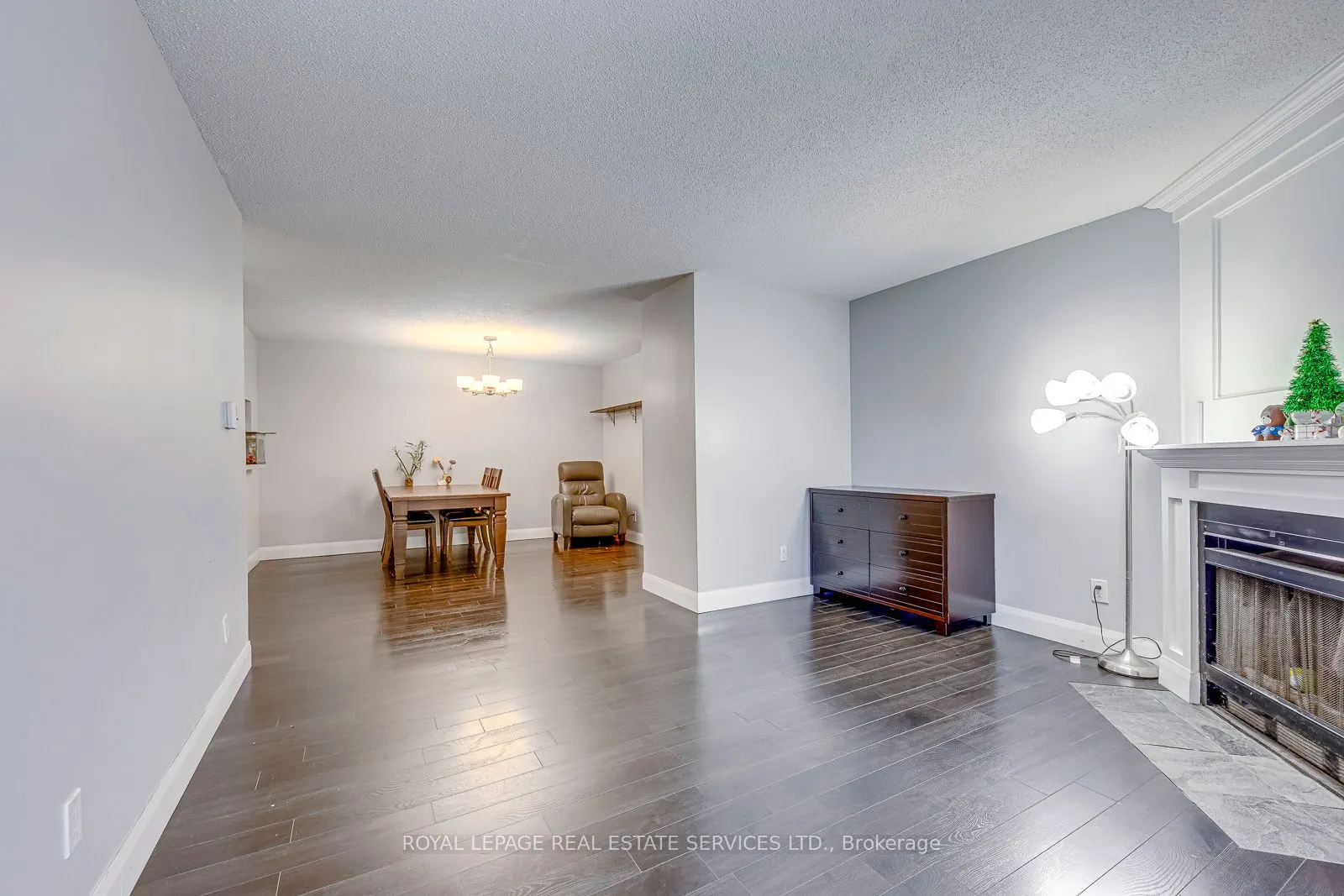 1450 Glen Abbey Gate, #911