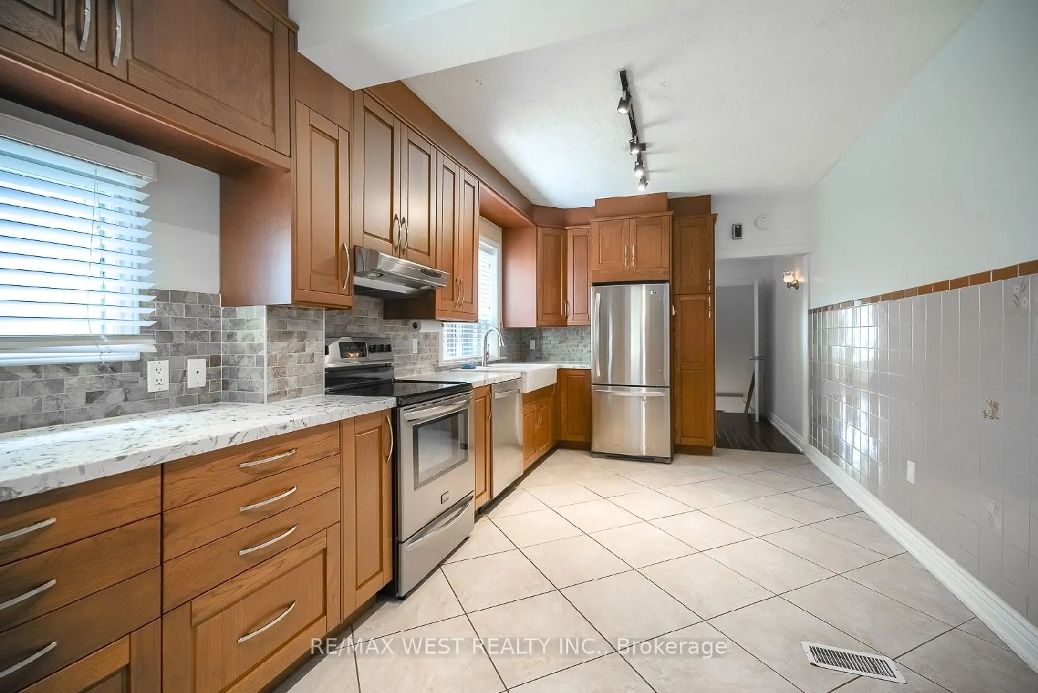 108 Armstrong Avenue, #Main