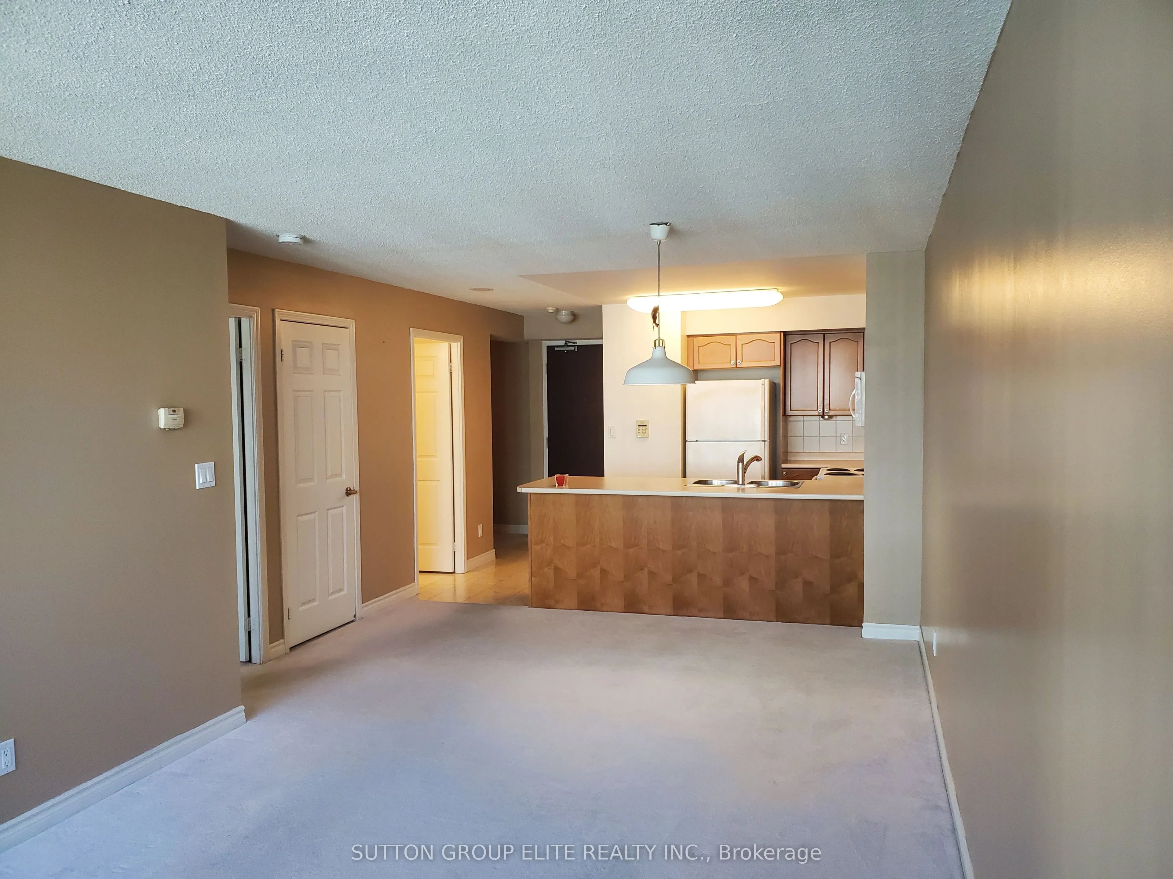 335 Rathburn Road W, #1902