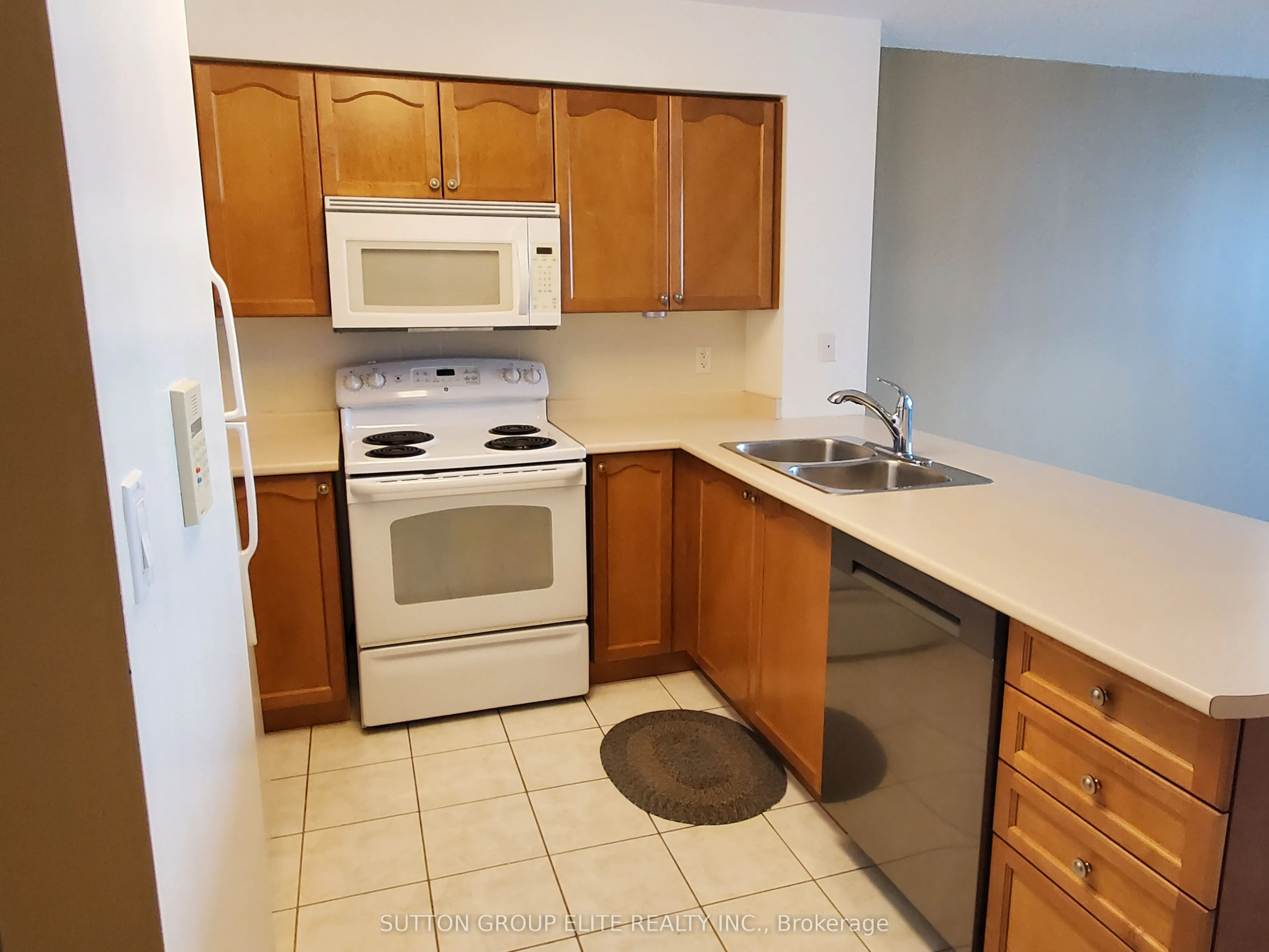 335 Rathburn Road W, #1902