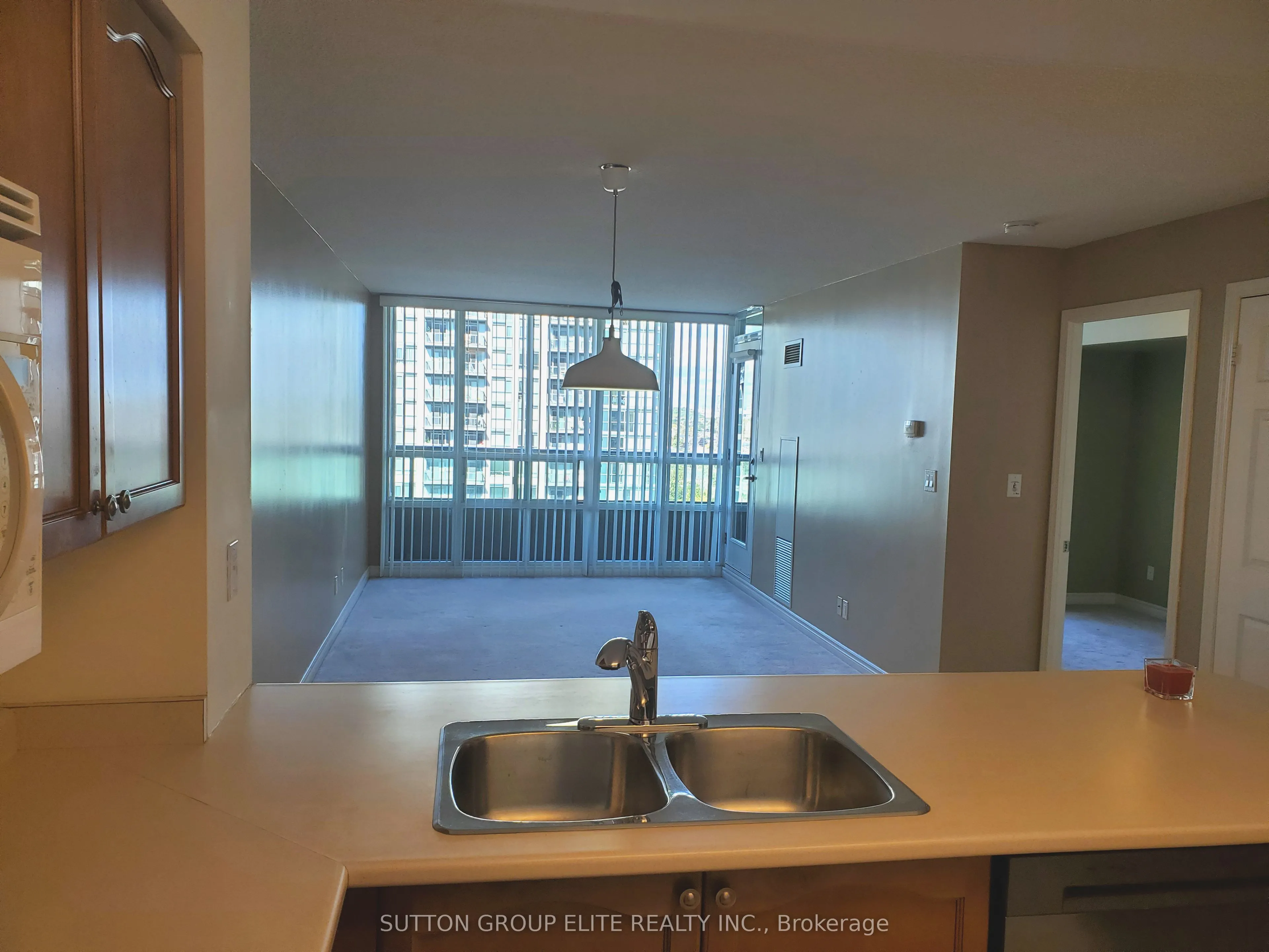 335 Rathburn Road W, #1902