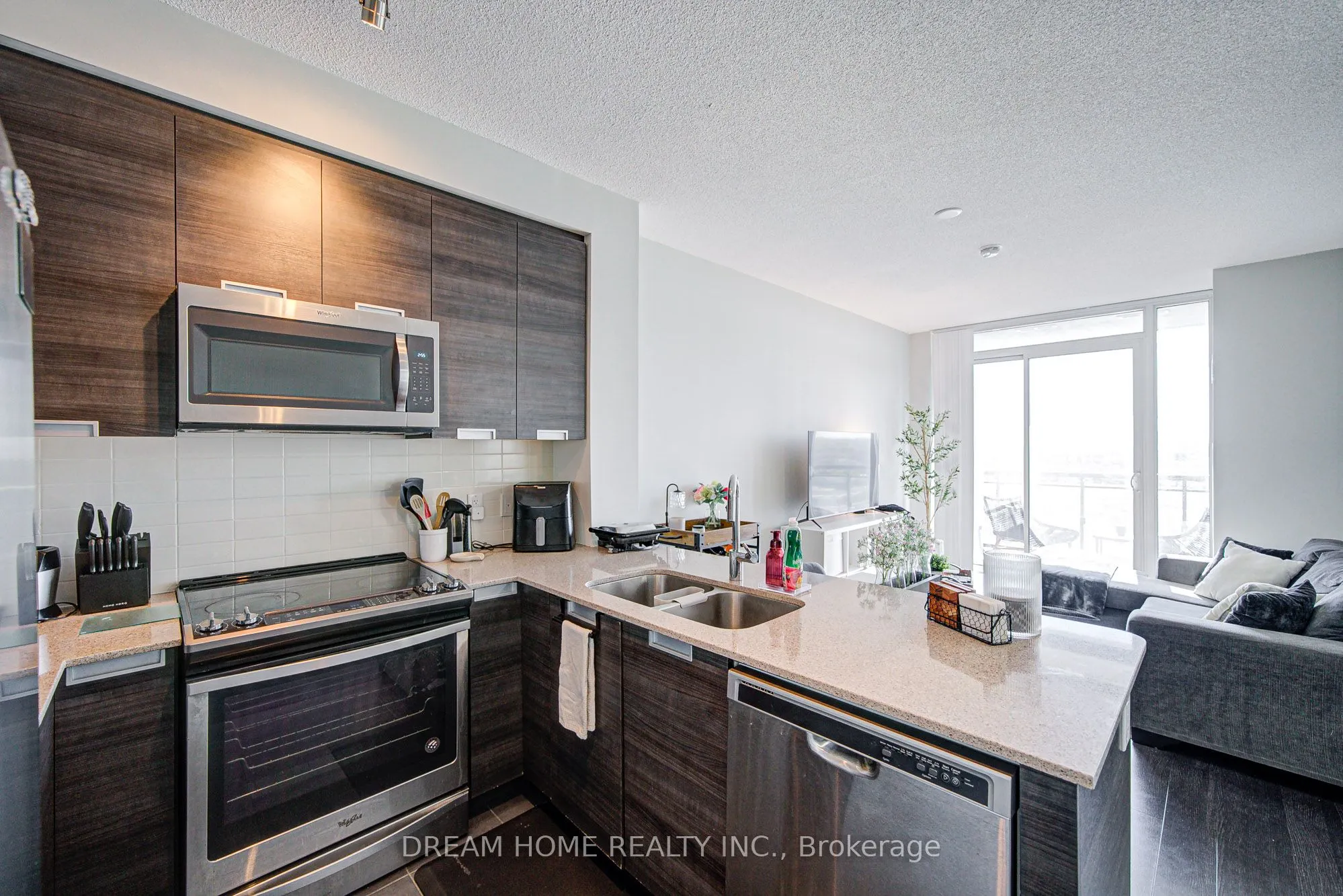 5033 Four Springs Avenue, #813