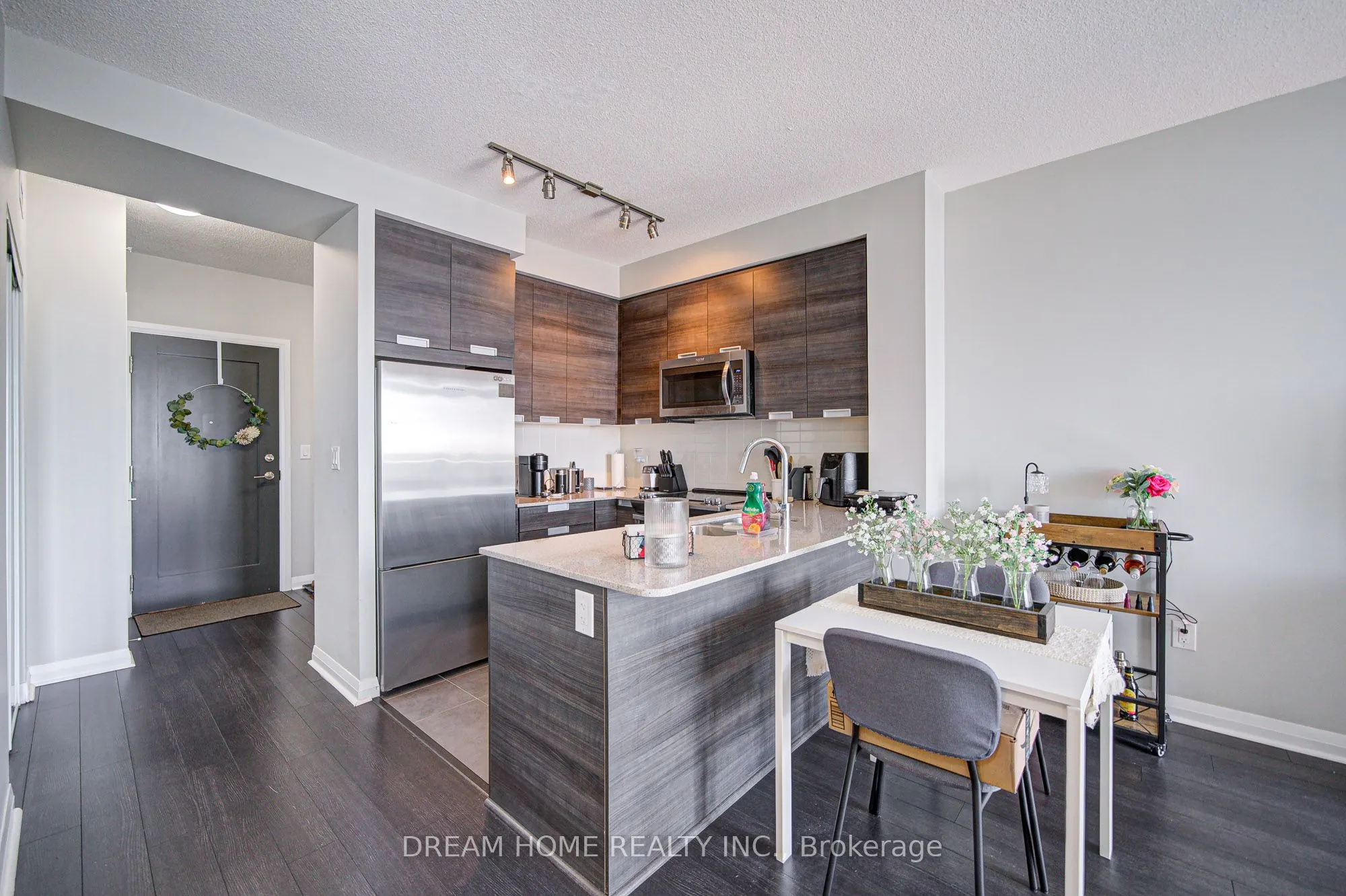 5033 Four Springs Avenue, #813