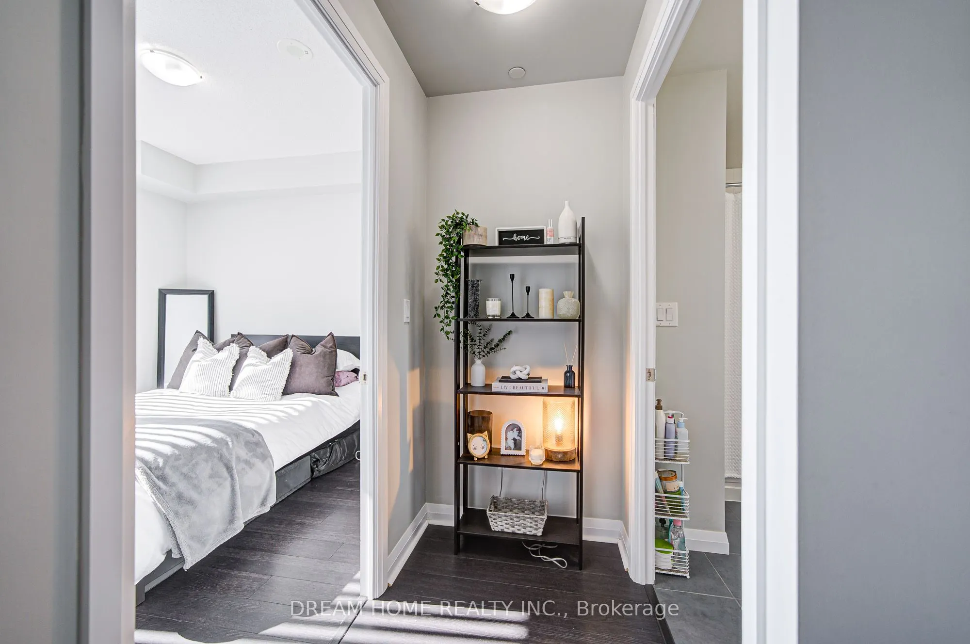 5033 Four Springs Avenue, #813