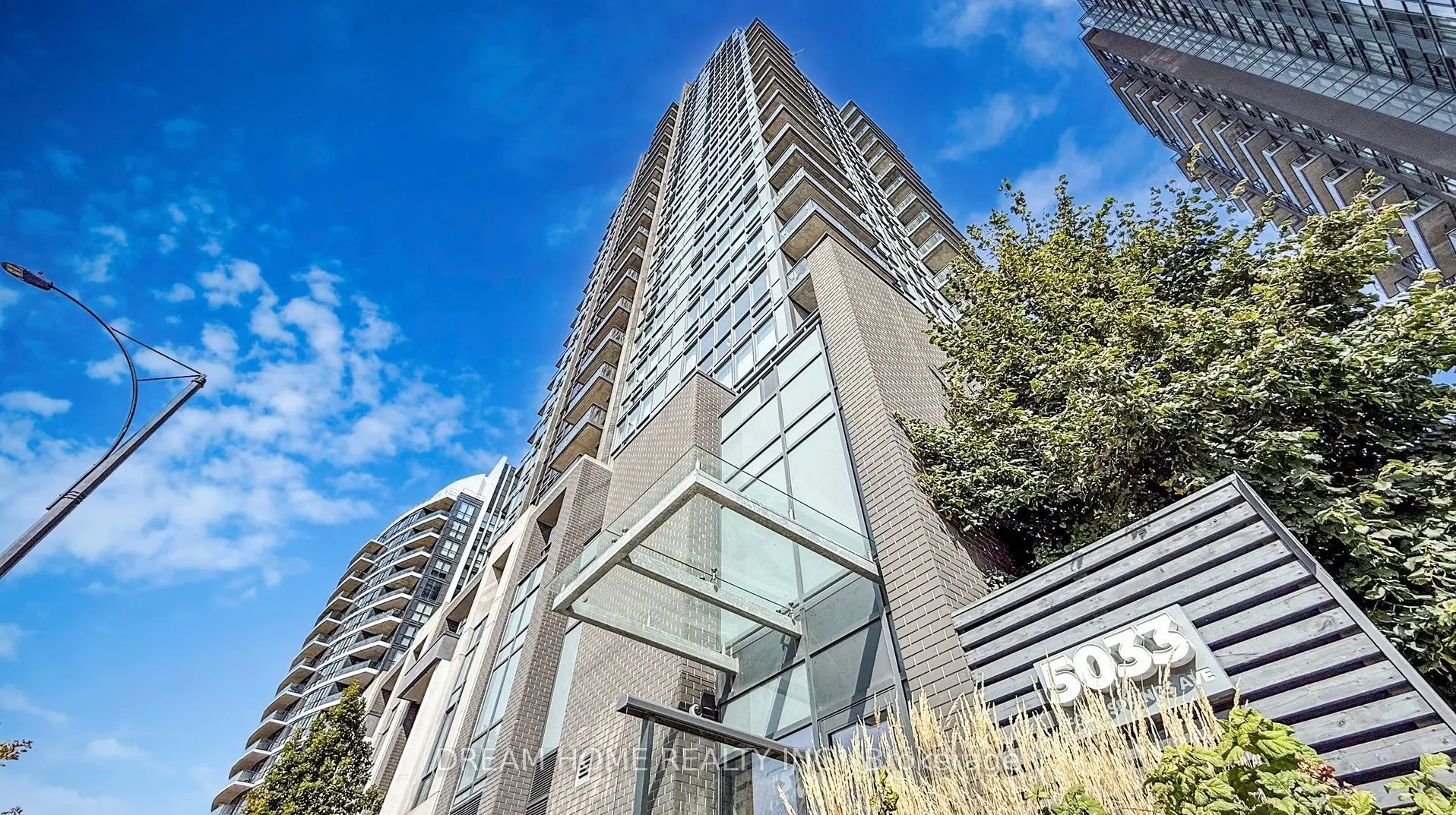 5033 Four Springs Avenue, #813