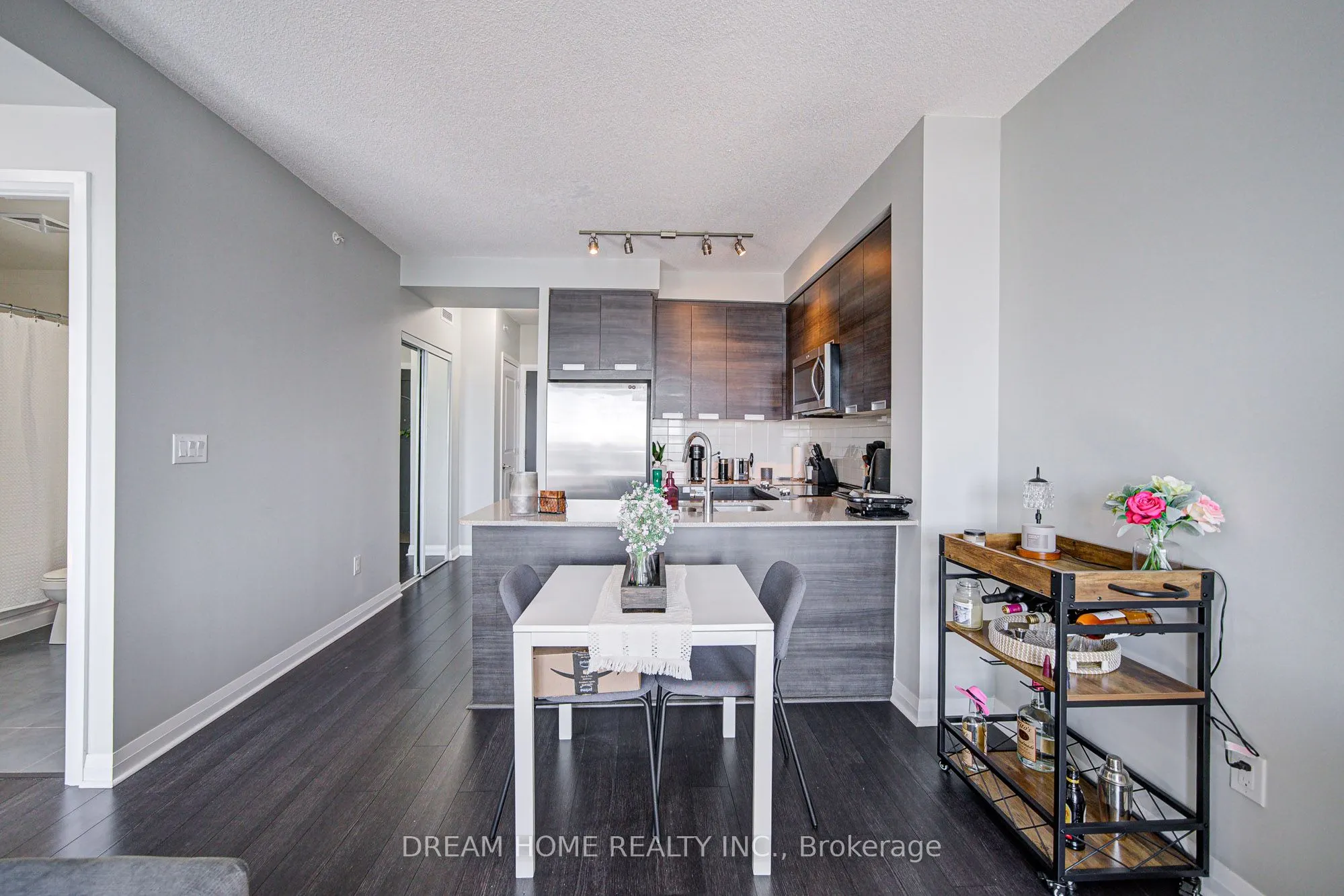 5033 Four Springs Avenue, #813