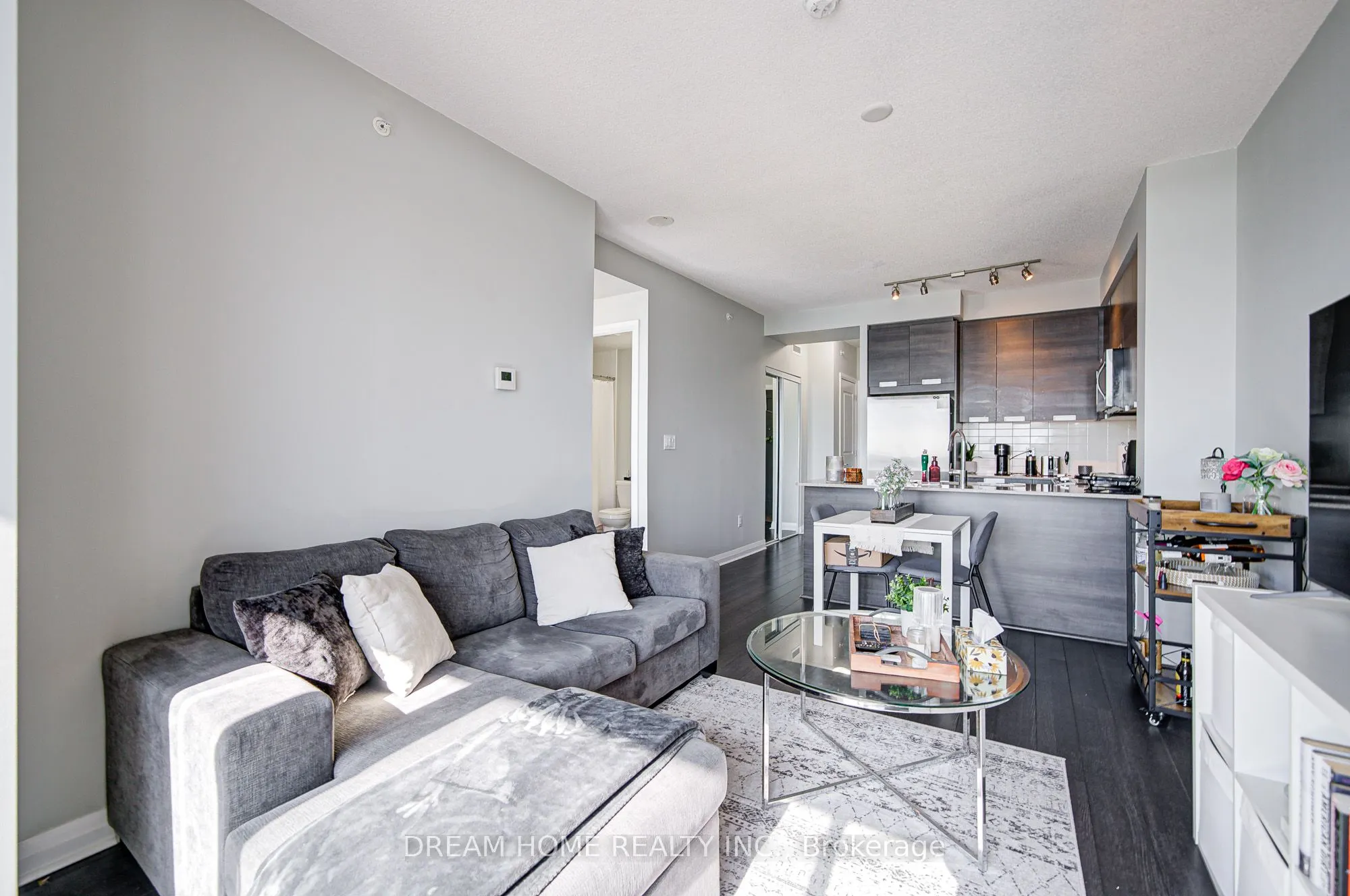 5033 Four Springs Avenue, #813