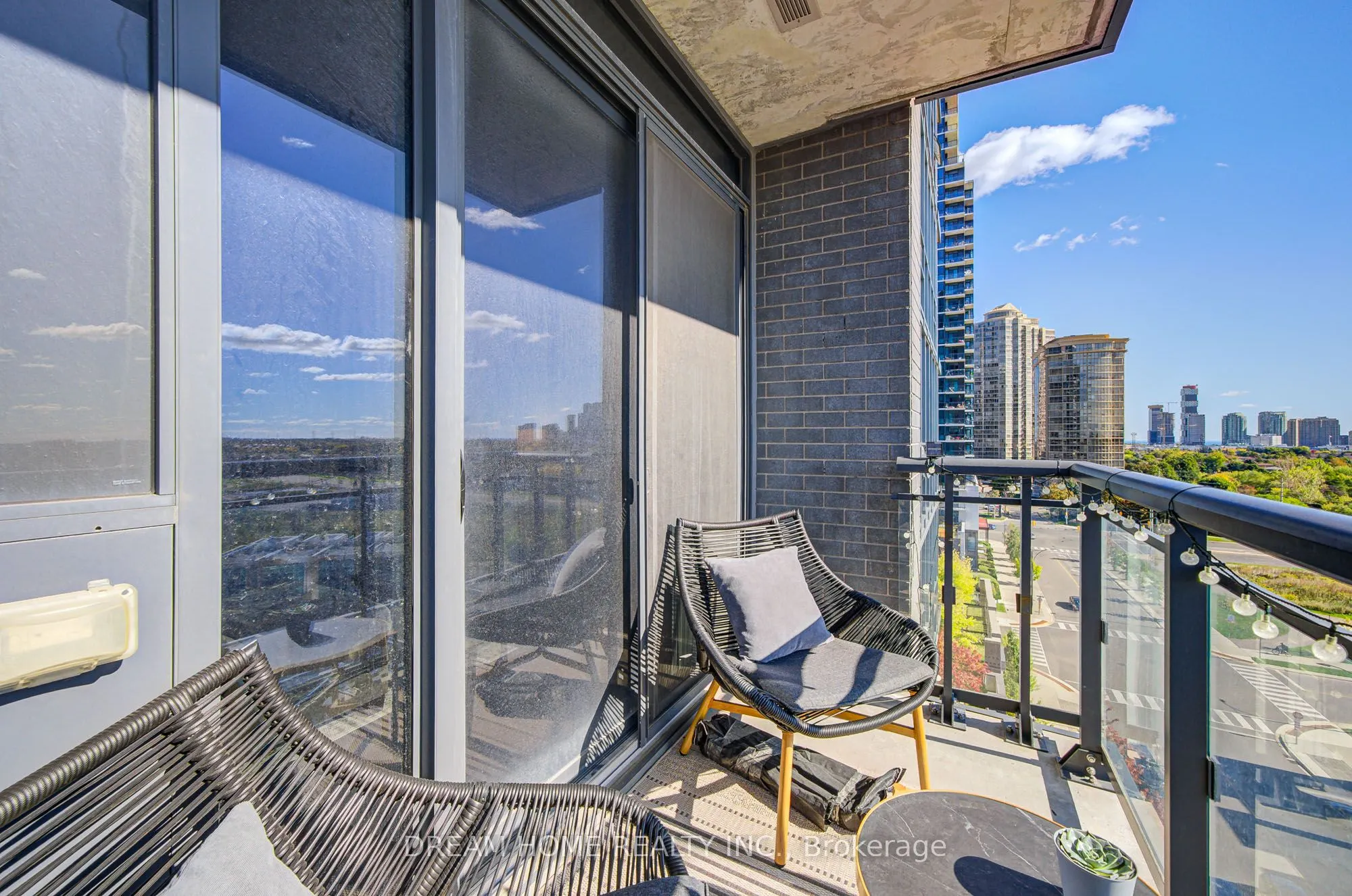5033 Four Springs Avenue, #813