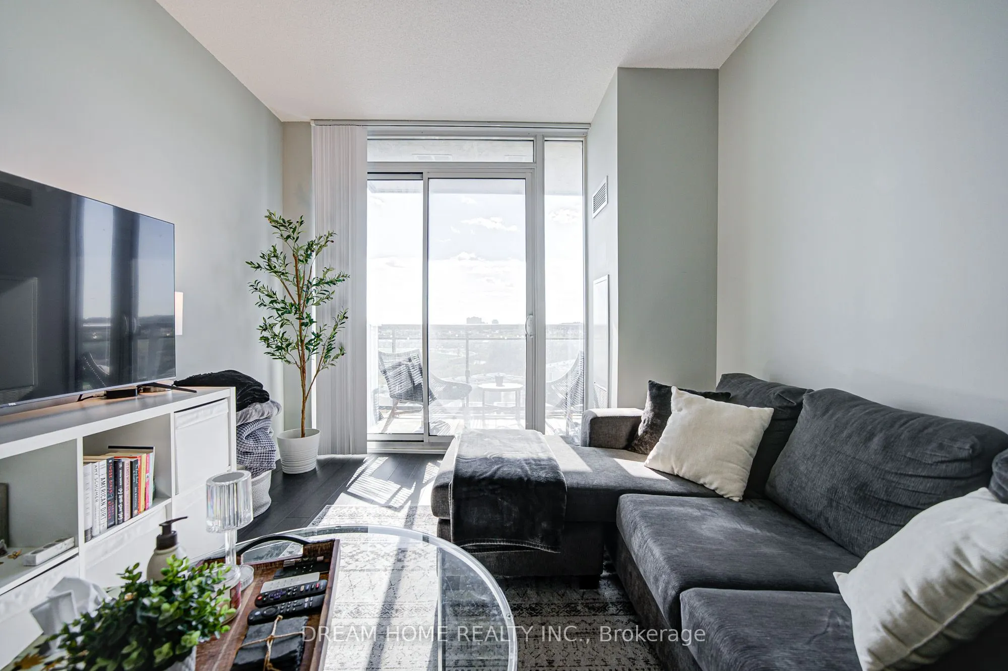 5033 Four Springs Avenue, #813