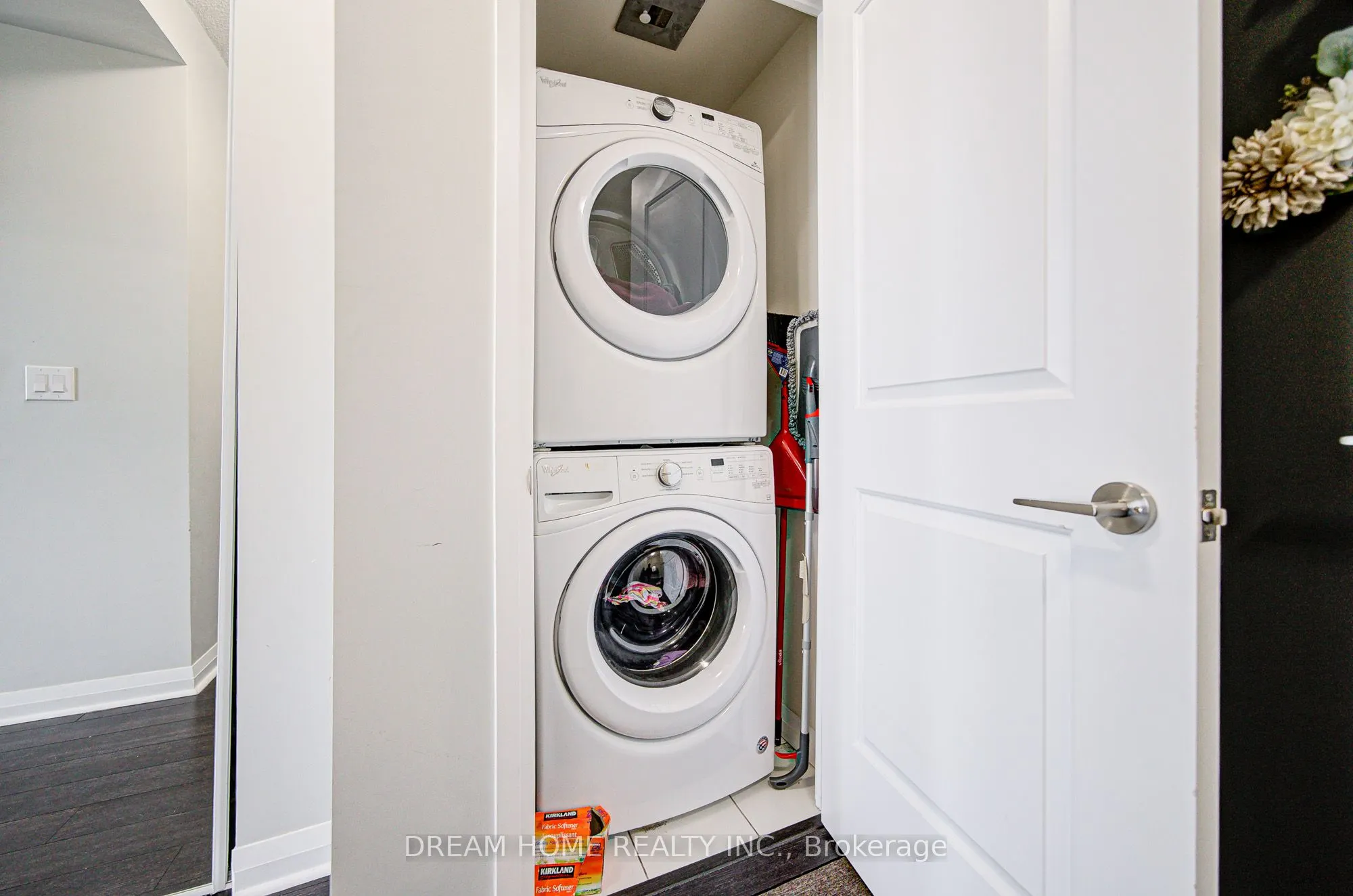5033 Four Springs Avenue, #813