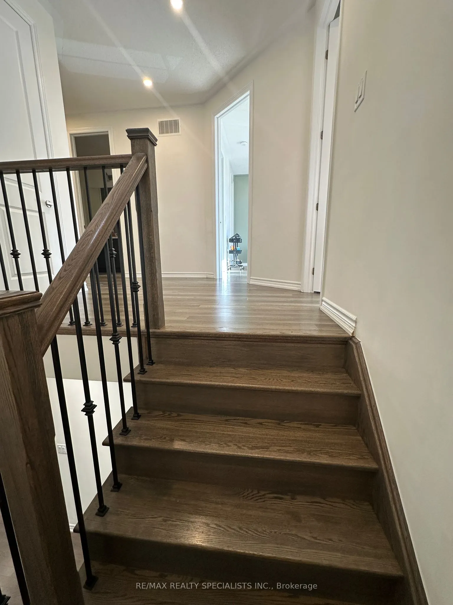 19 Thornvalley Terrace, #MAIN AND UPPER