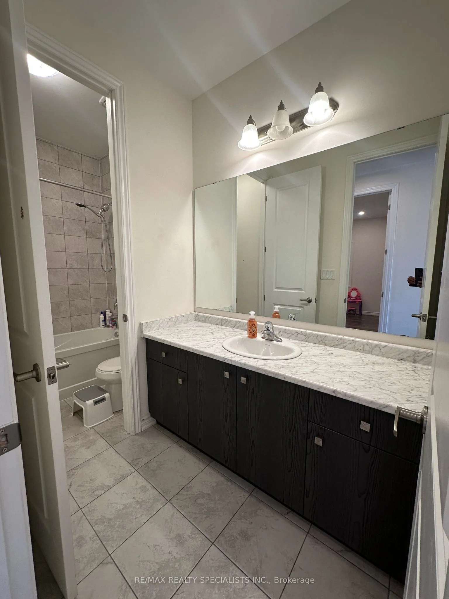 19 Thornvalley Terrace, #MAIN AND UPPER