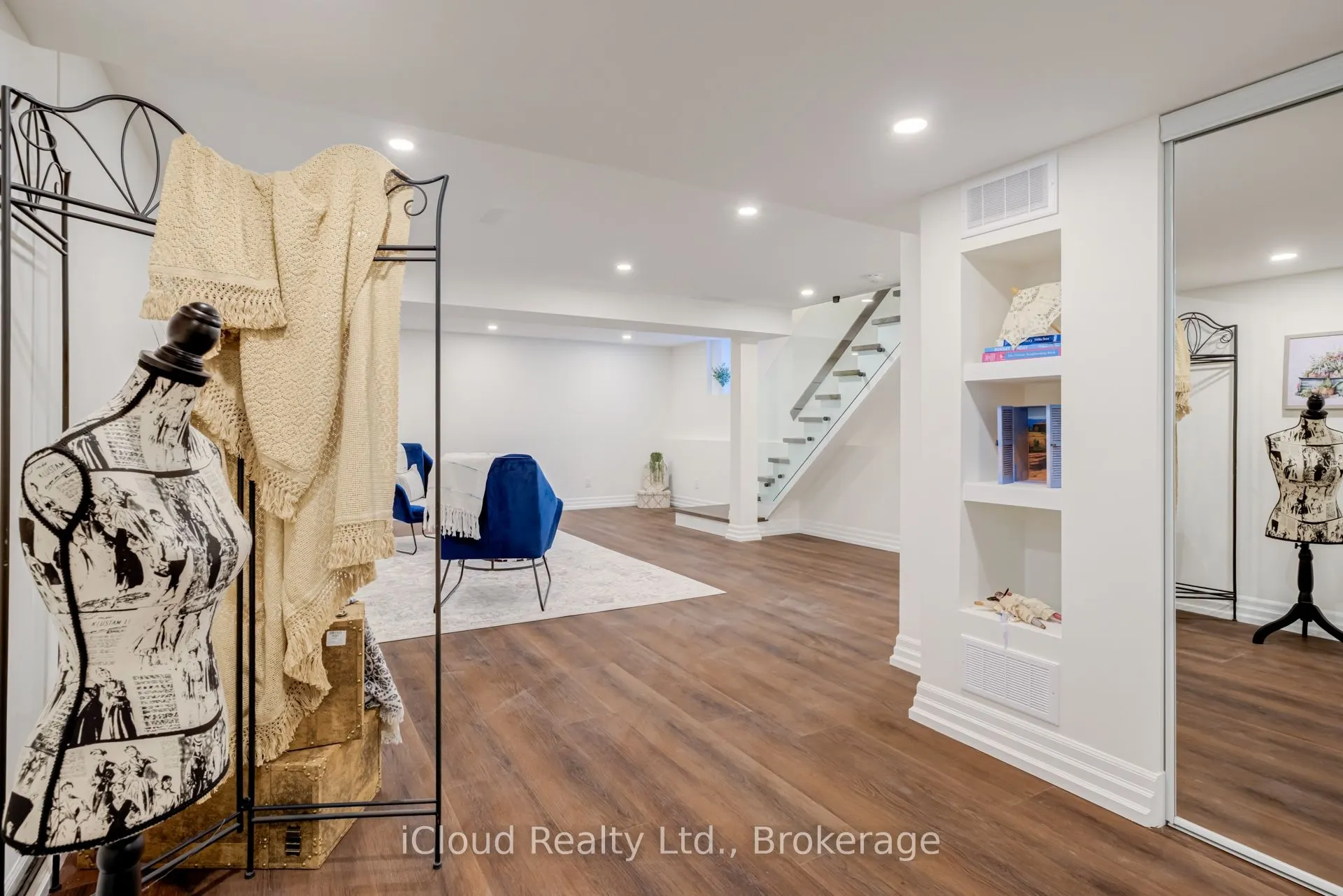 63 Zina Street
